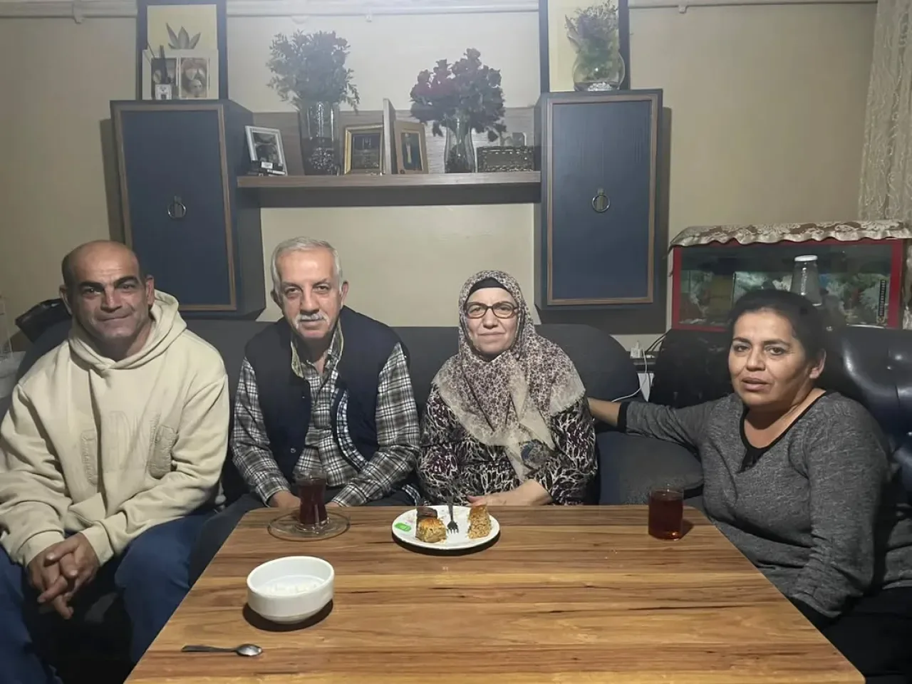 MHP Kağıthane, Bahçeli'nin Talimatıyla Vatandaş Ziyareti Gerçekleştirdi MHP Kağıthane, Bahçeli'nin Talimatıyla Vatandaş Ziyareti Gerçekleştirdi