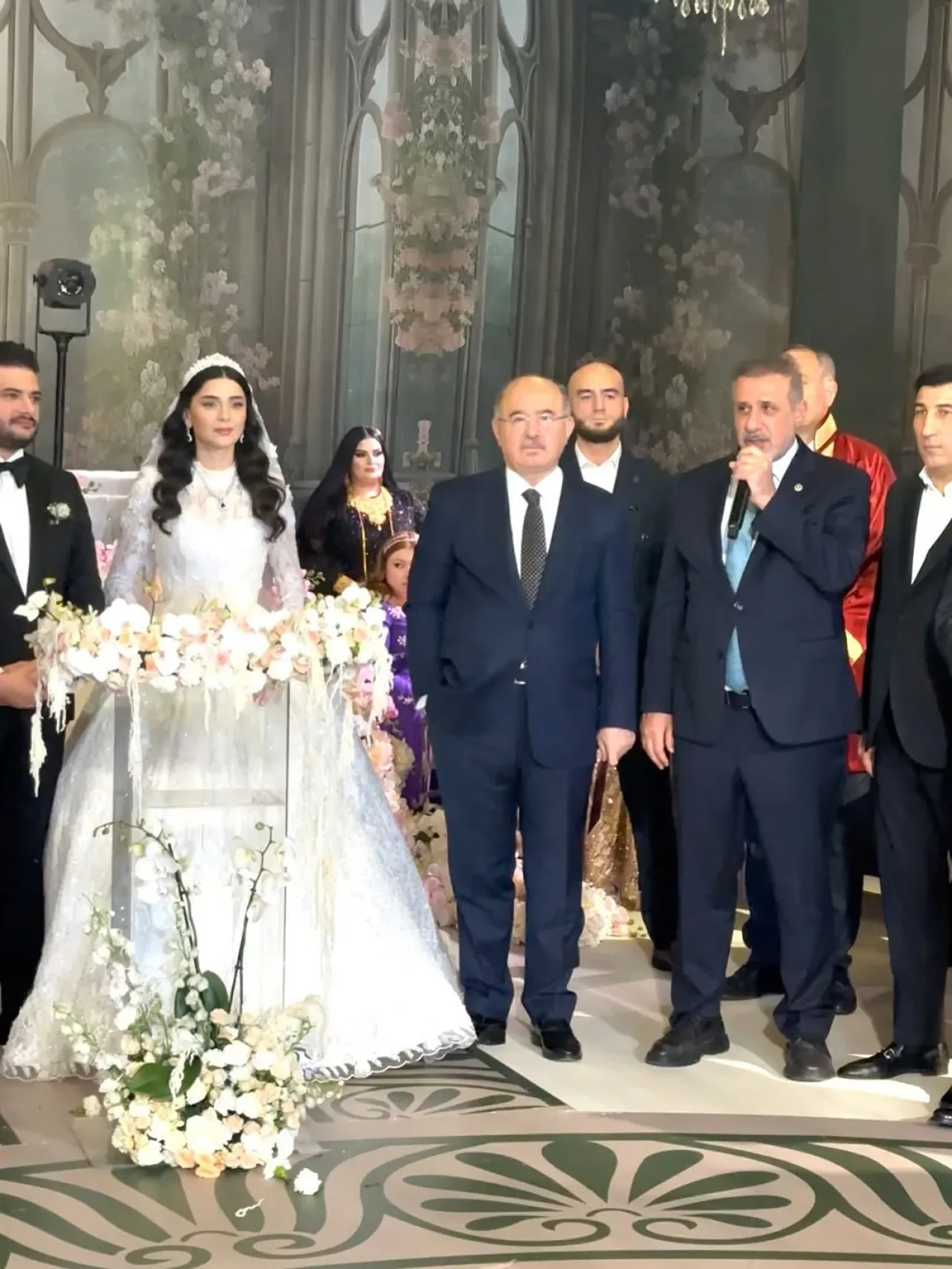 AK Parti Gaziantep Milletvekili Çelikaslan, Altunkaya-Ürüm Çiftinin Nikah Şahitliğini Yaptı AK Parti Gaziantep Milletvekili Çelikaslan, Altunkaya-Ürüm Çiftinin Nikah Şahitliğini Yaptı