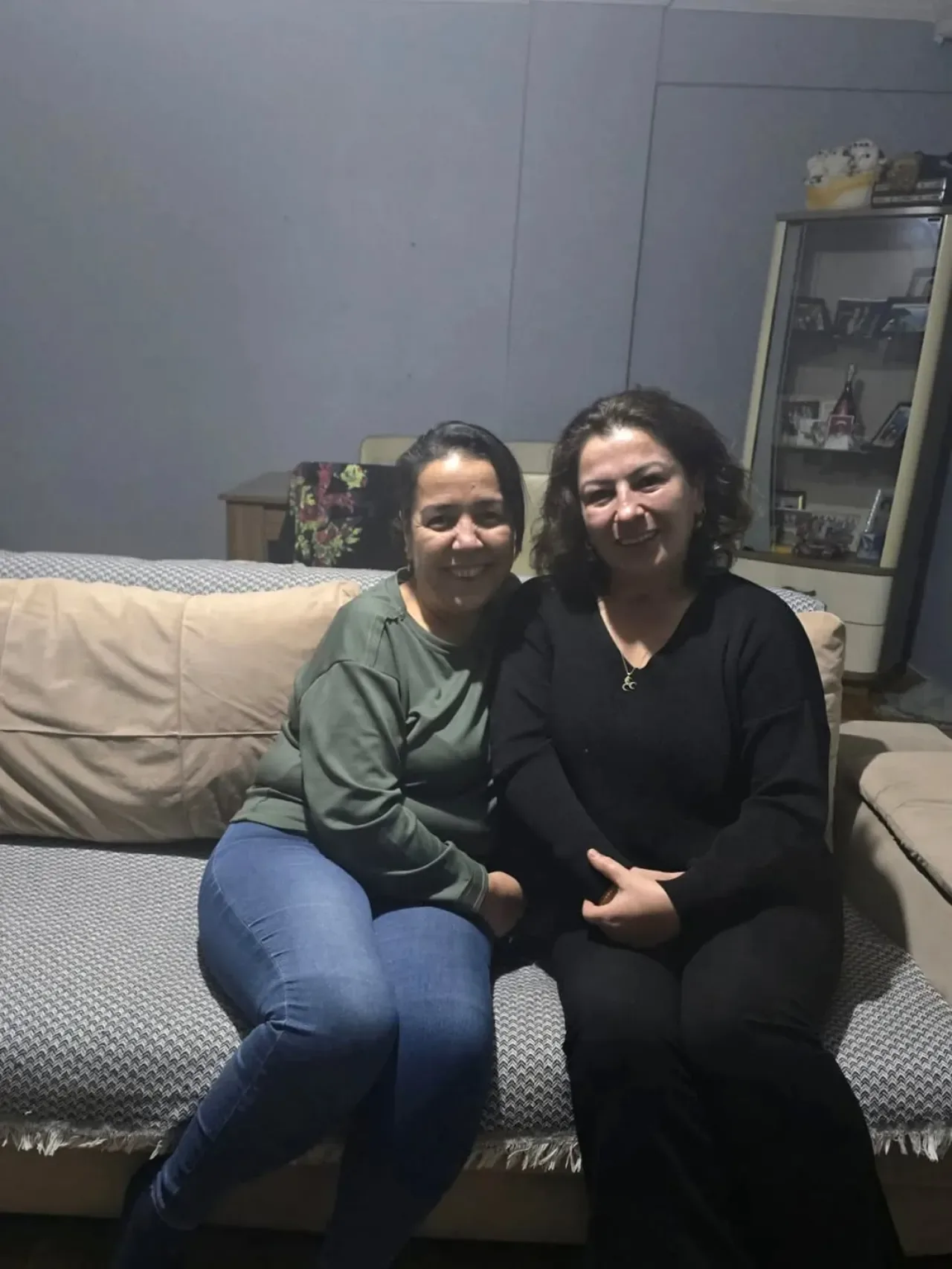 MHP Avcılar'dan Altış Ailesi'ne Ziyaret ve Bahçeli'nin Selamları MHP Avcılar'dan Altış Ailesi'ne Ziyaret ve Bahçeli'nin Selamları