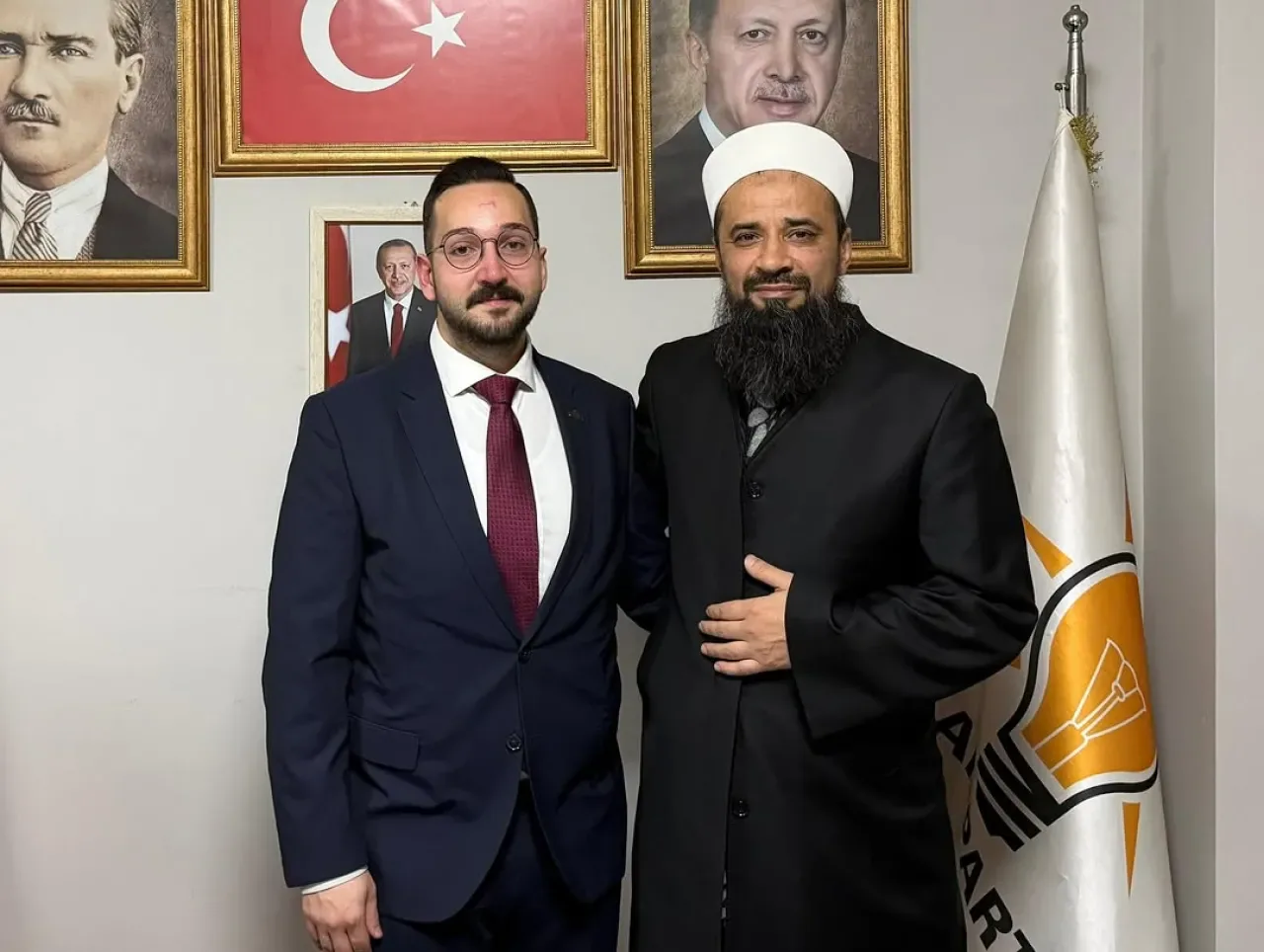 Nezir Yıldız, Küçükçekmece'de Gençlik Kolları ile Buluştu Nezir Yıldız, Küçükçekmece'de Gençlik Kolları ile Buluştu