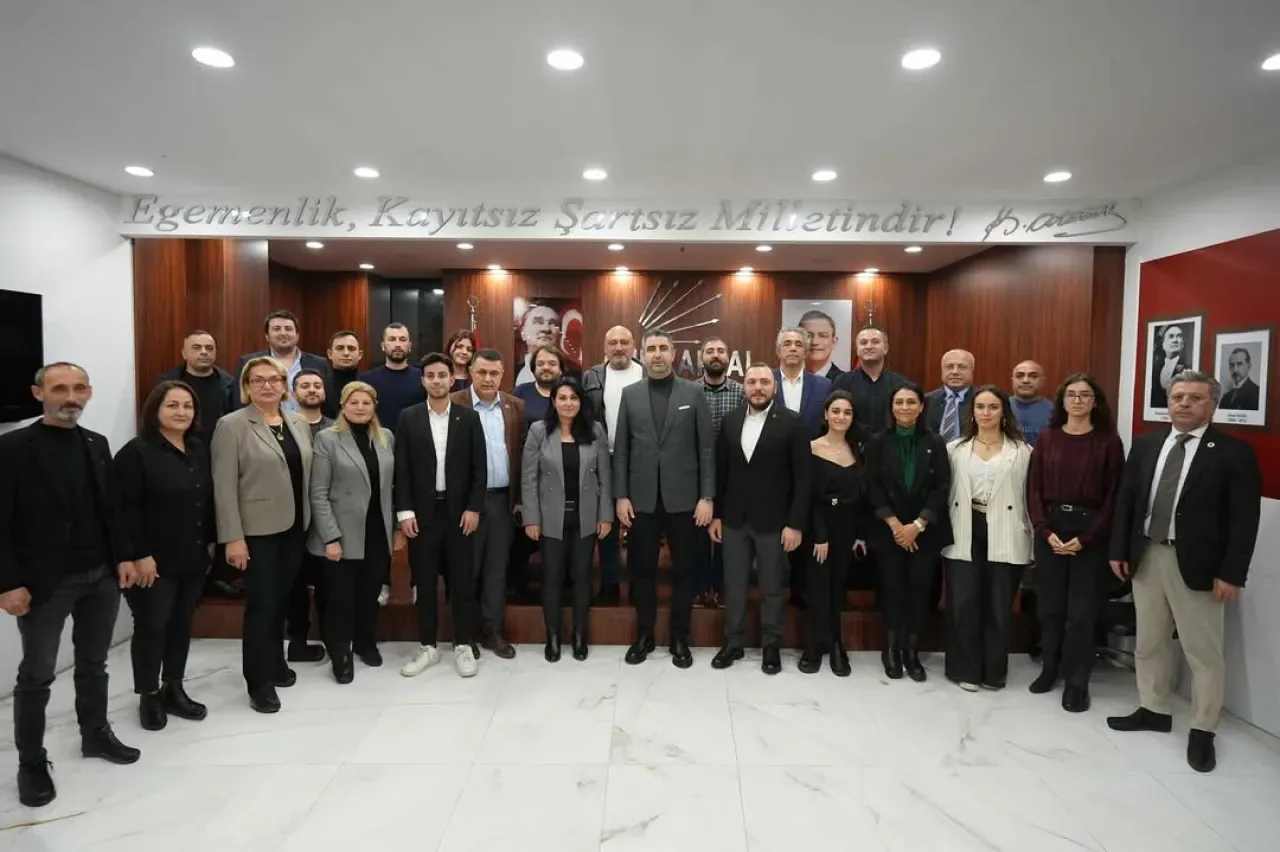 CHP Kartal İlçe Başkanlığı'nda Yönetim Kurulu Toplantısı Gerçekleştirildi CHP Kartal İlçe Başkanlığı'nda Yönetim Kurulu Toplantısı Gerçekleştirildi