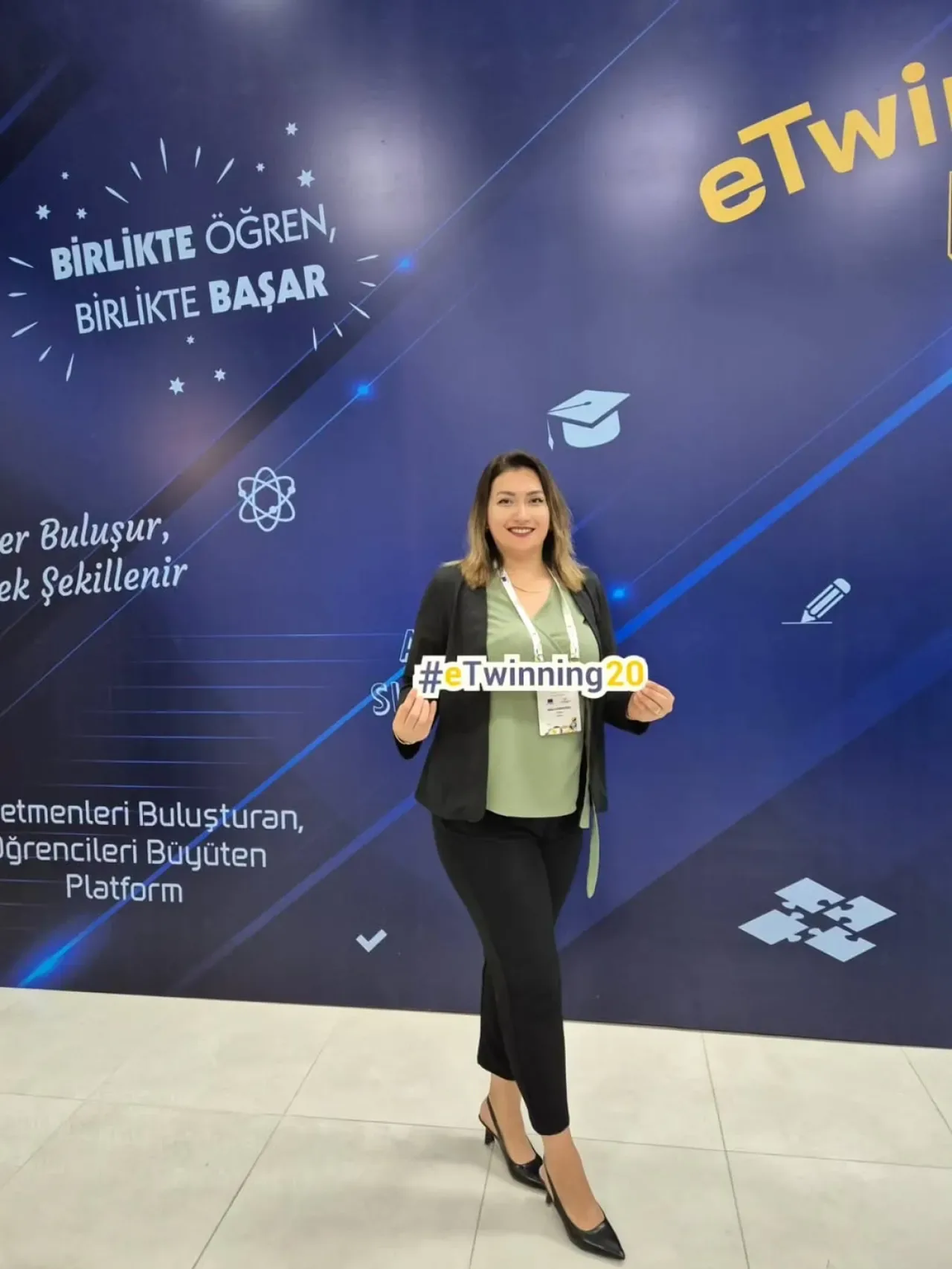 Antalya'dan Bir Öğretmenin eTwinning Başarısı: Türkiye Çapında Tanınan Proje Antalya'dan Bir Öğretmenin eTwinning Başarısı: Türkiye Çapında Tanınan Proje