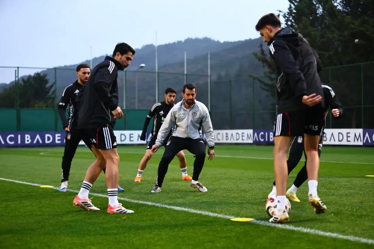 Beşiktaş, Fenerbahçe Derbisi Öncesi Hazırlıklarını Tamamladı Beşiktaş, Fenerbahçe Derbisi Öncesi Hazırlıklarını Tamamladı