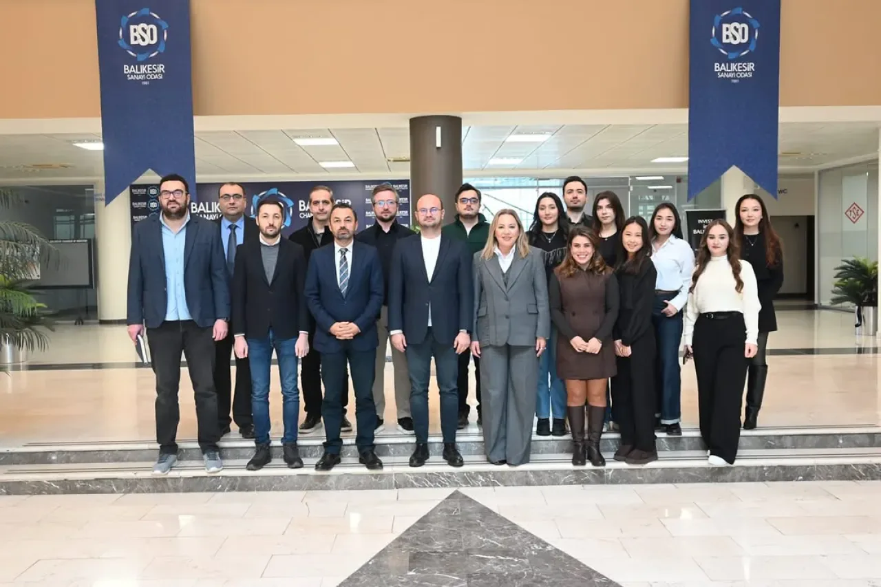 Balıkesir'de Sanayi-Üniversite İş Birliği için Önemli Ziyaret Balıkesir'de Sanayi-Üniversite İş Birliği için Önemli Ziyaret