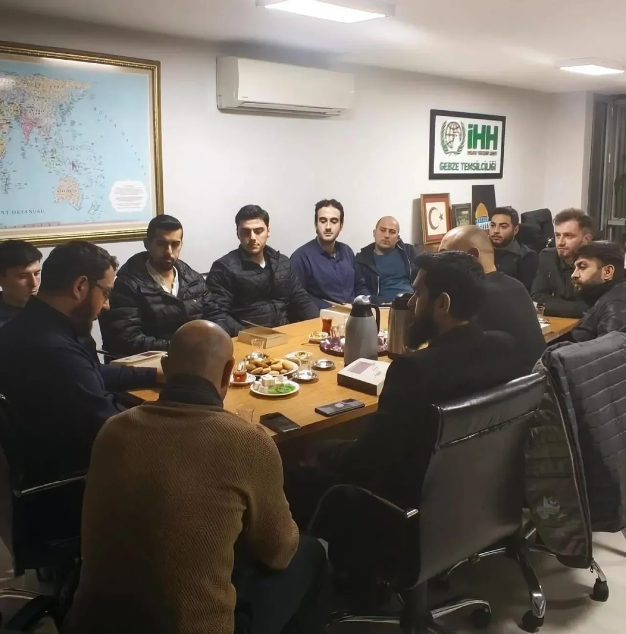 AK GENÇ GEBZE, Riyazü's-Salihin Okuma Programı ile Kardeşlik Buluşması Düzenledi AK GENÇ GEBZE, Riyazü's-Salihin Okuma Programı ile Kardeşlik Buluşması Düzenledi