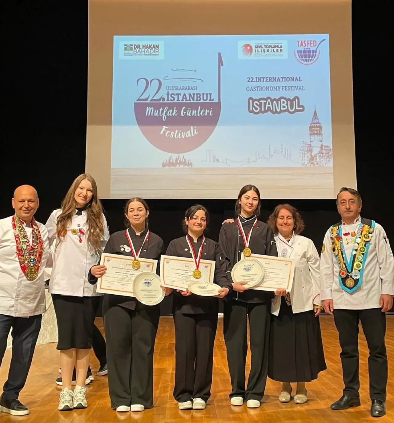 Nuh Çimento Kız MTAL, İstanbul Gastronomi Festivali'nde 44 Madalya Kazandı Nuh Çimento Kız MTAL, İstanbul Gastronomi Festivali'nde 44 Madalya Kazandı
