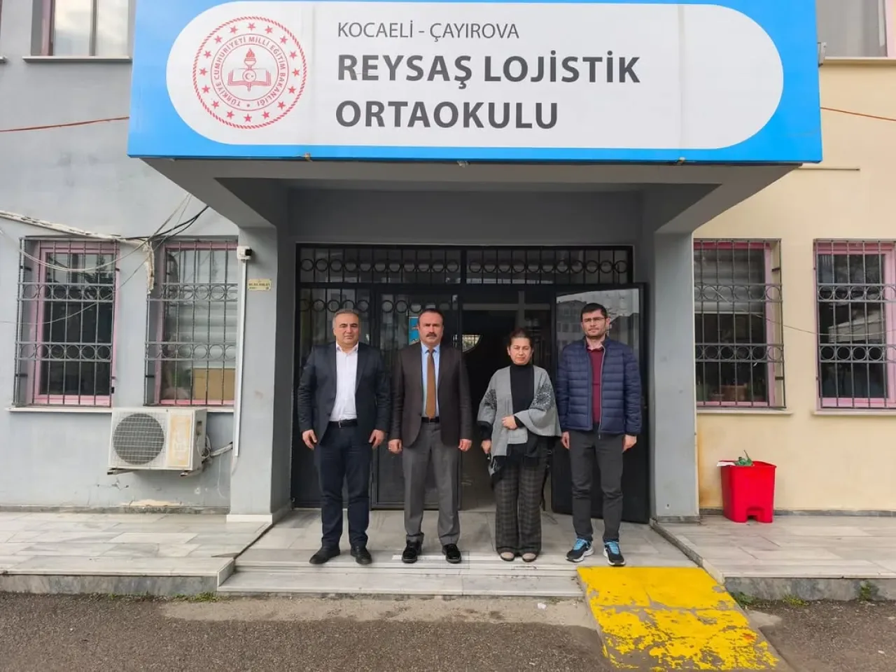 Çayırova'da Reysaş Lojistik Ortaokulu Eğitim Süreçleri Yerinde Değerlendirildi Çayırova'da Reysaş Lojistik Ortaokulu Eğitim Süreçleri Yerinde Değerlendirildi