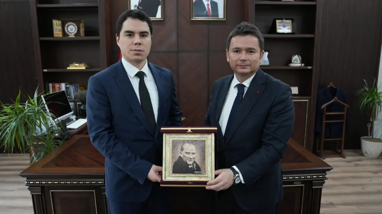 Bursa Osmangazi Belediye Başkanı Aydın, Orhaneli'de Ziyaretlerde Bulundu Bursa Osmangazi Belediye Başkanı Aydın, Orhaneli'de Ziyaretlerde Bulundu