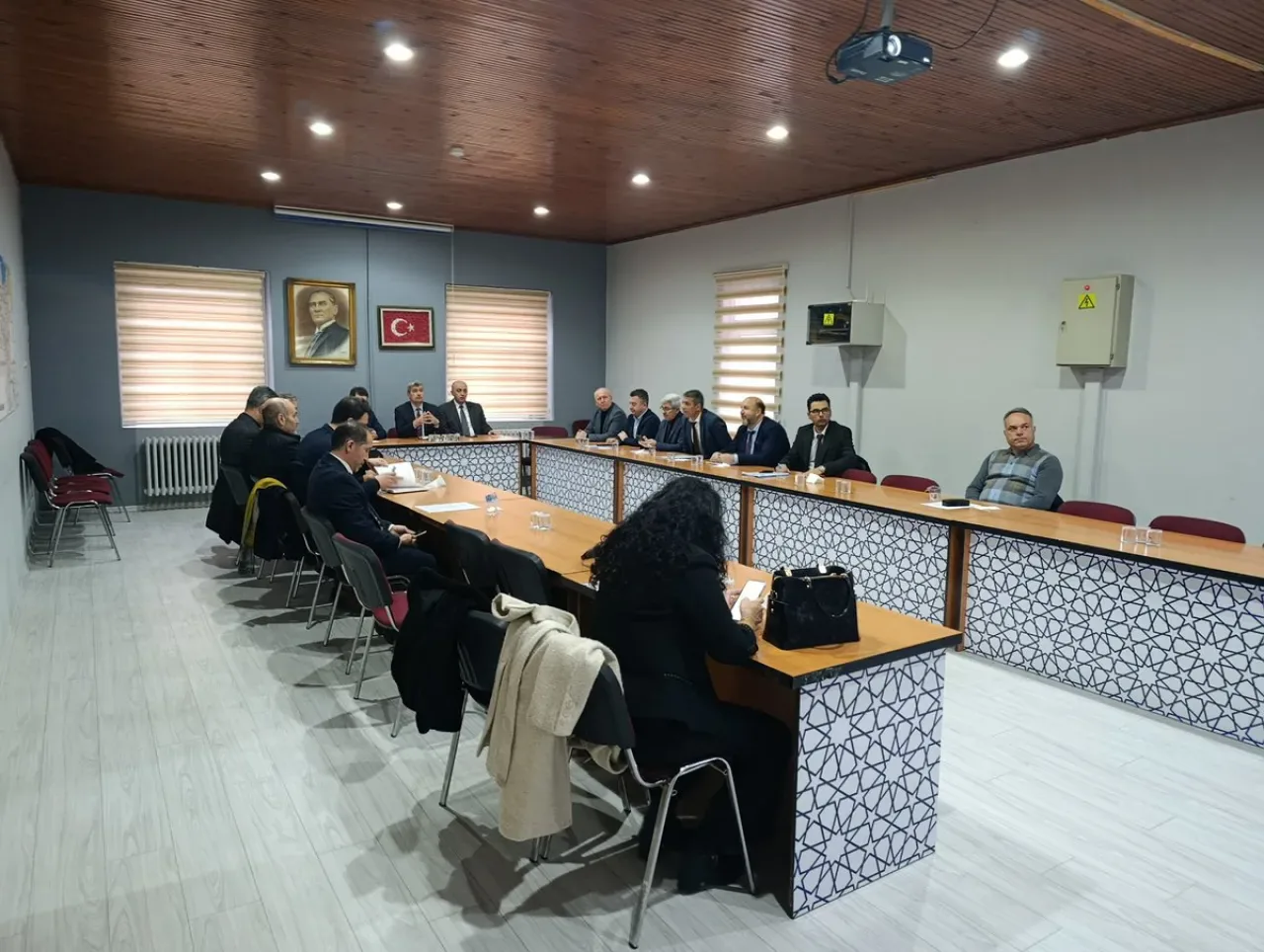 Bursa Mustafakemalpaşa'da Okul Müdürleri Değerlendirme Toplantısı Yapıldı Bursa Mustafakemalpaşa'da Okul Müdürleri Değerlendirme Toplantısı Yapıldı
