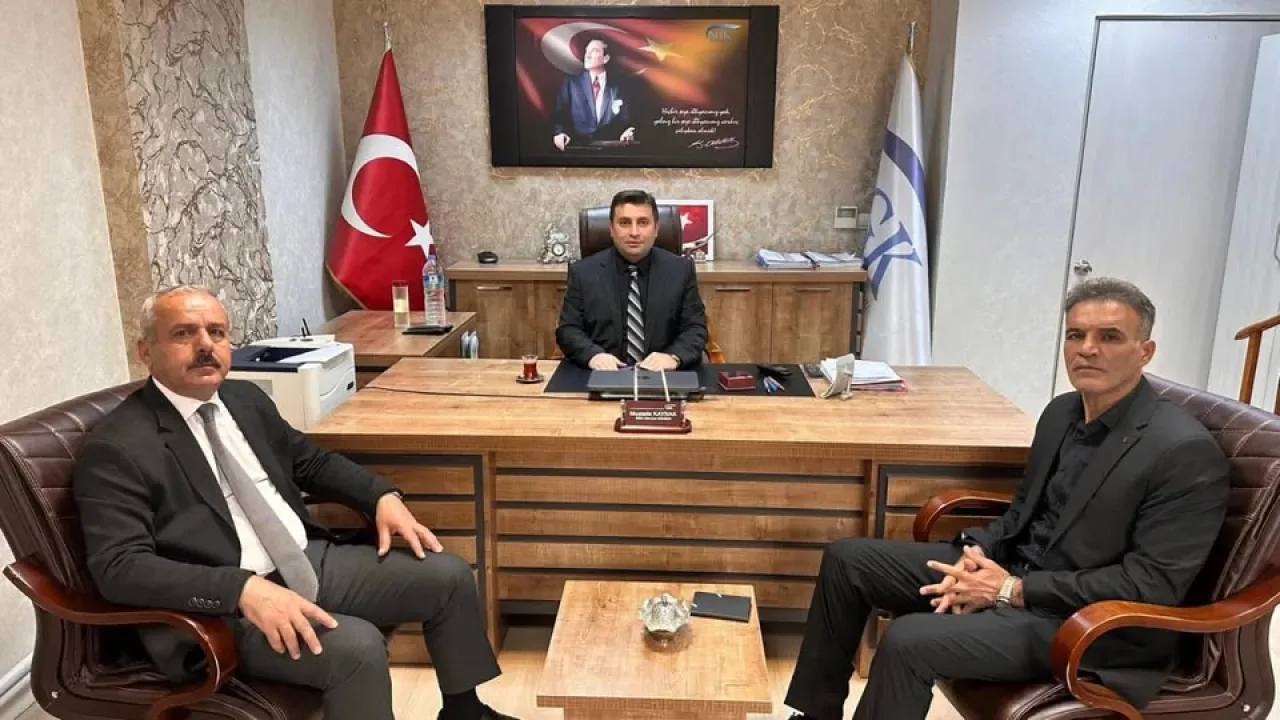 Elbistan İlçe Milli Eğitim Müdürü, SGK Müdürü'nü Makamında Ziyaret Etti Elbistan İlçe Milli Eğitim Müdürü, SGK Müdürü'nü Makamında Ziyaret Etti