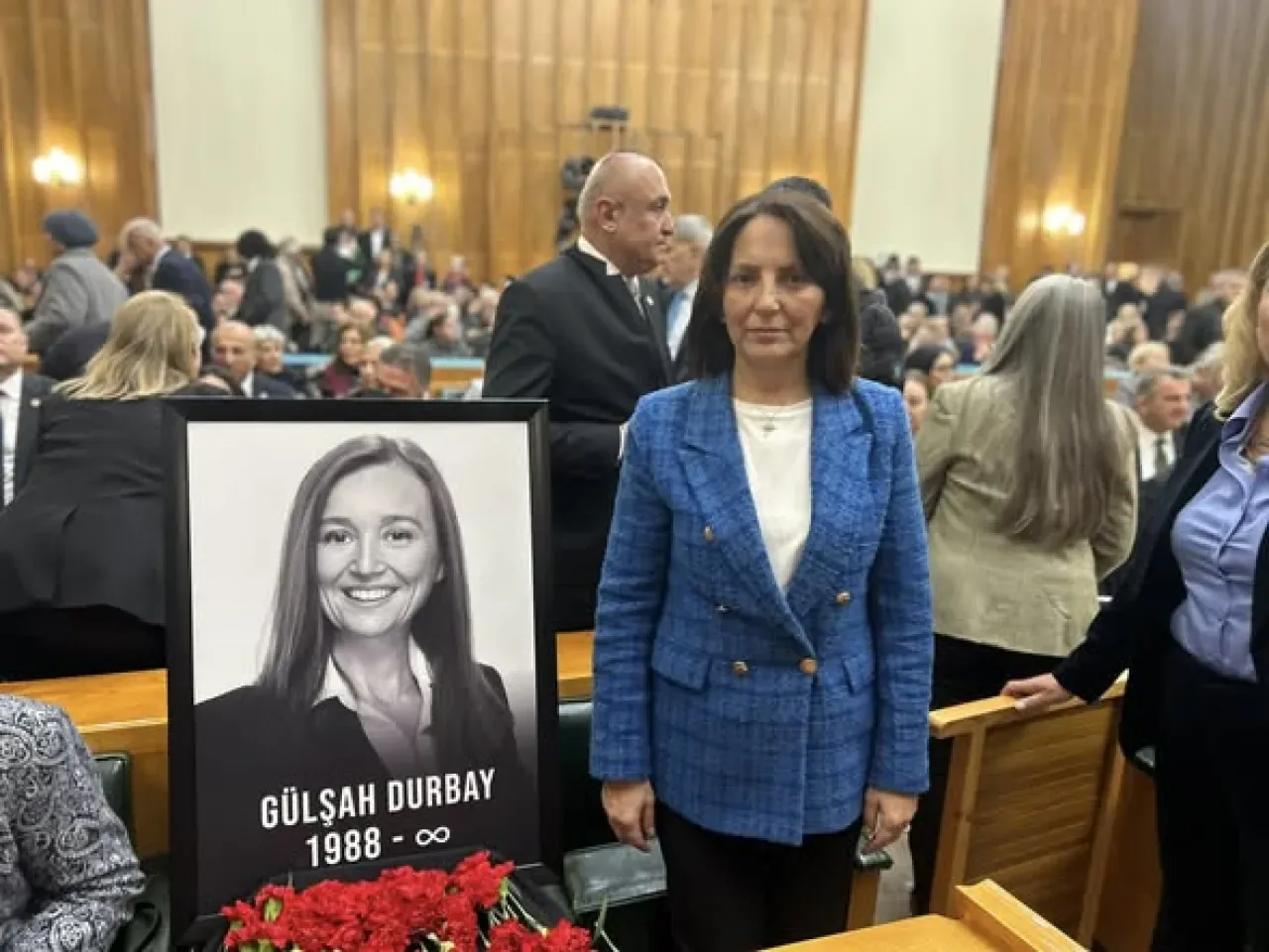 CHP Lideri Özgür Özel, Grup Toplantısında Ülke Gündemini Değerlendirdi CHP Lideri Özgür Özel, Grup Toplantısında Ülke Gündemini Değerlendirdi