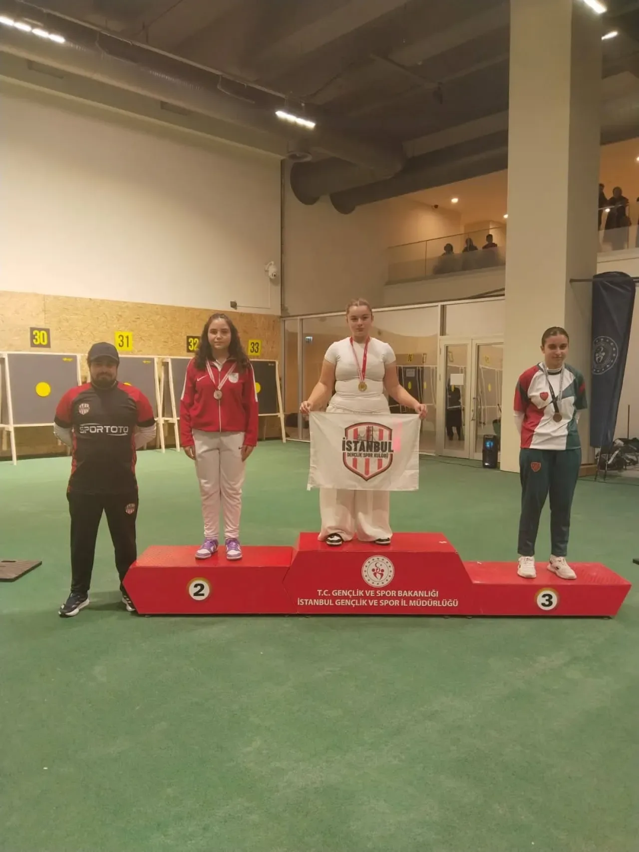 Büyükçekmece'li Genç Sporcular İstanbul Müsabakasında Madalya Yağdırdı Büyükçekmece'li Genç Sporcular İstanbul Müsabakasında Madalya Yağdırdı