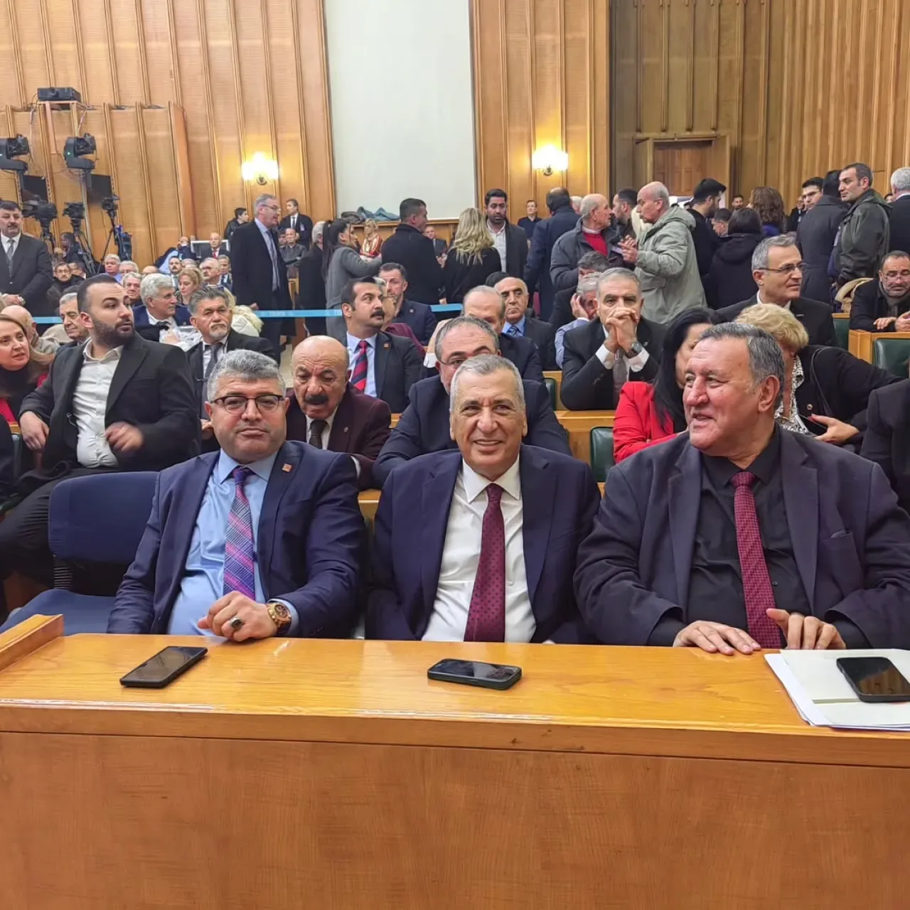 CHP Lideri Özel'in TBMM Grup Toplantısı Konuşması Bekleniyor CHP Lideri Özel'in TBMM Grup Toplantısı Konuşması Bekleniyor