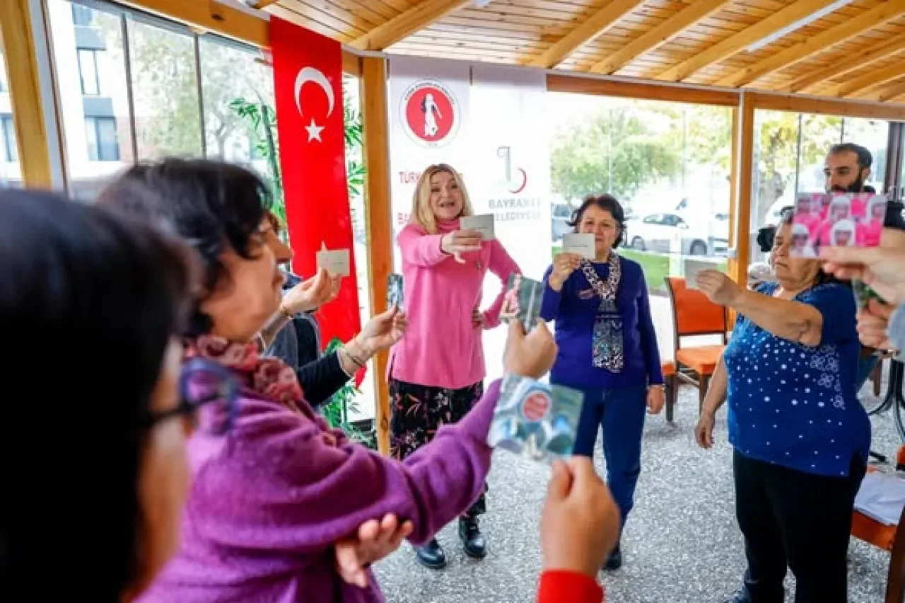 İzmir Bayraklı'da "Ben Varım" Projesi ile Kadınlara Güçlendirici Eğitimler İzmir Bayraklı'da "Ben Varım" Projesi ile Kadınlara Güçlendirici Eğitimler