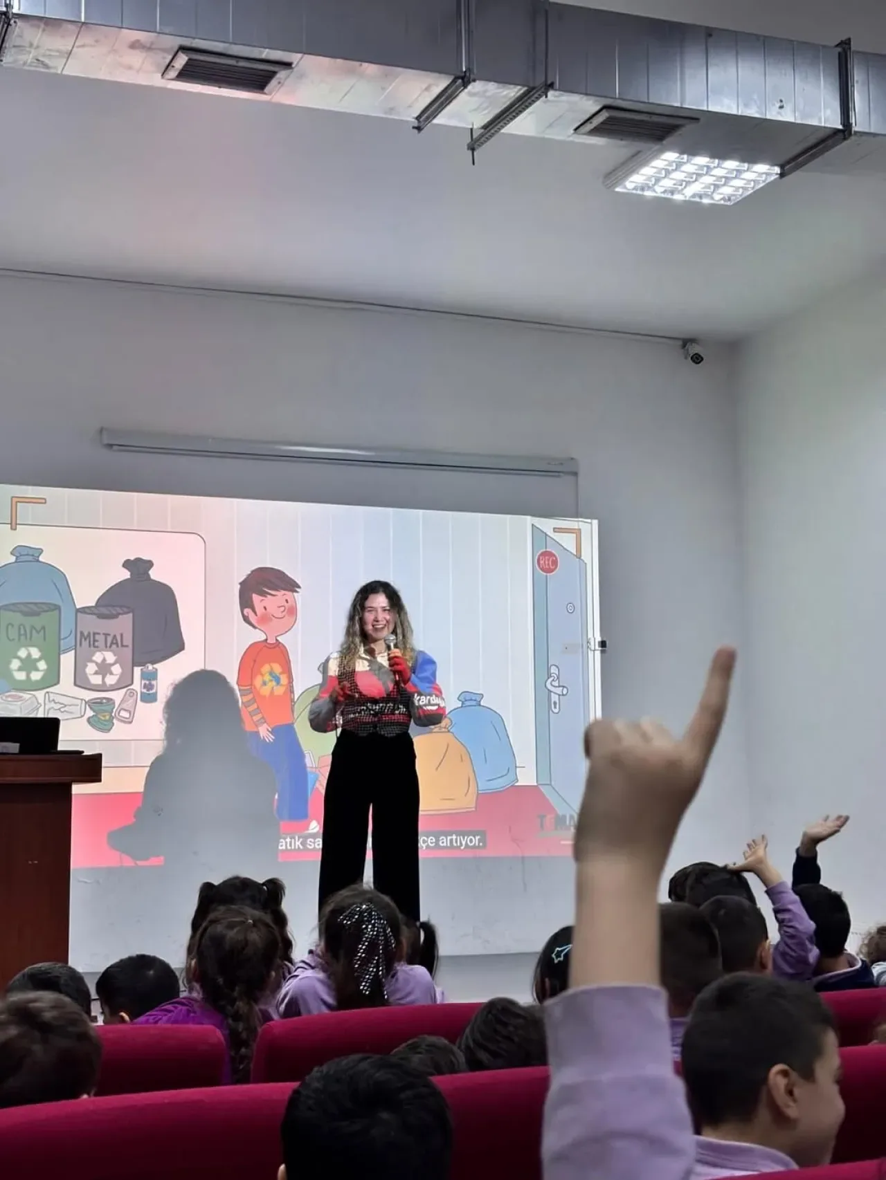 Beykoz'da İlkokul Öğrencilerine İklim Değişikliği ve Sağlık Eğitimi Verildi Beykoz'da İlkokul Öğrencilerine İklim Değişikliği ve Sağlık Eğitimi Verildi