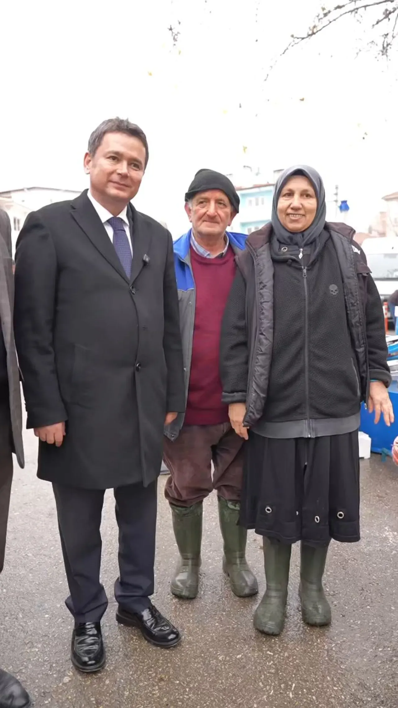 Bursa Orhaneli Salı Pazarı Tazeliğin ve Bereketin Merkezi Oldu Bursa Orhaneli Salı Pazarı Tazeliğin ve Bereketin Merkezi Oldu