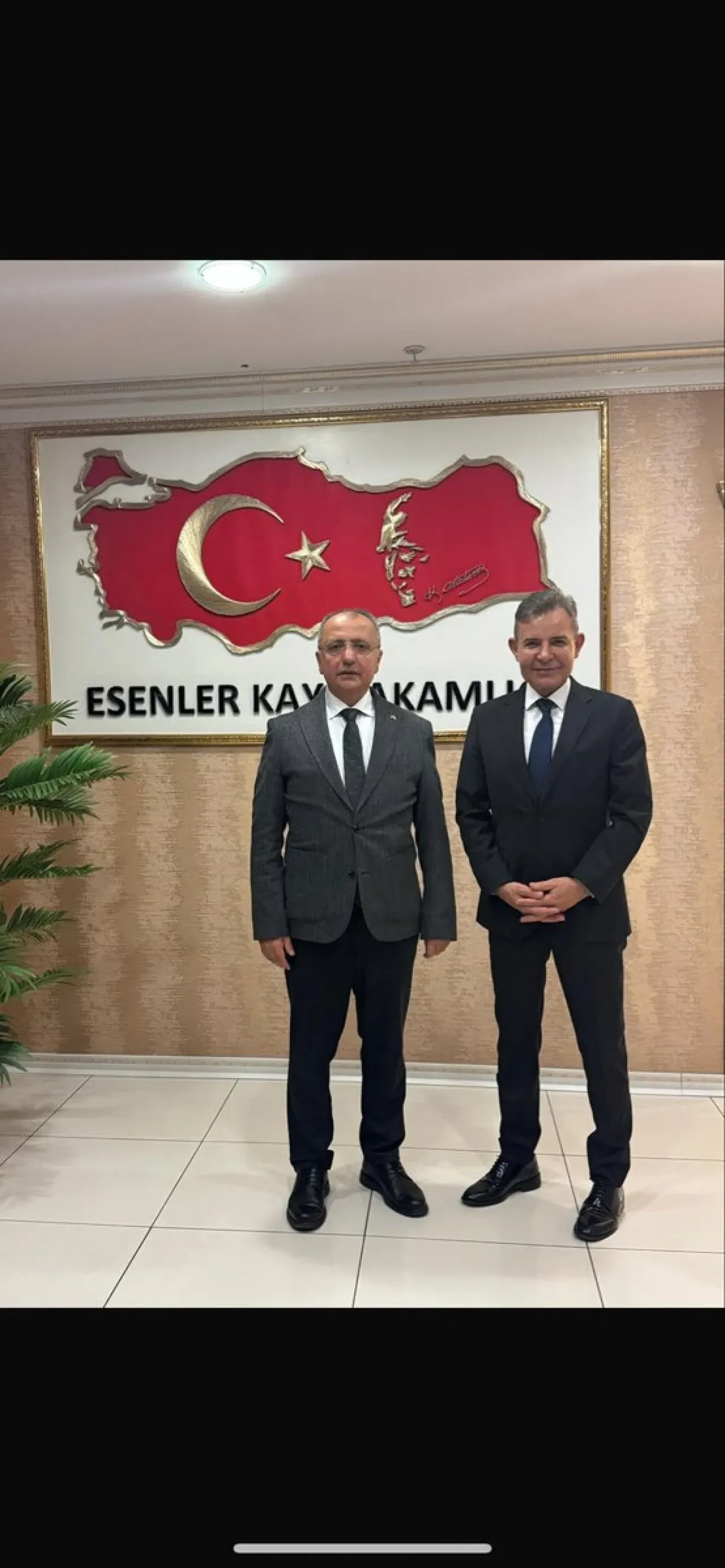 Ümraniye Kaymakamı Yüksel Çelik, Esenler'de Makam Ziyaretinde Bulundu Ümraniye Kaymakamı Yüksel Çelik, Esenler'de Makam Ziyaretinde Bulundu
