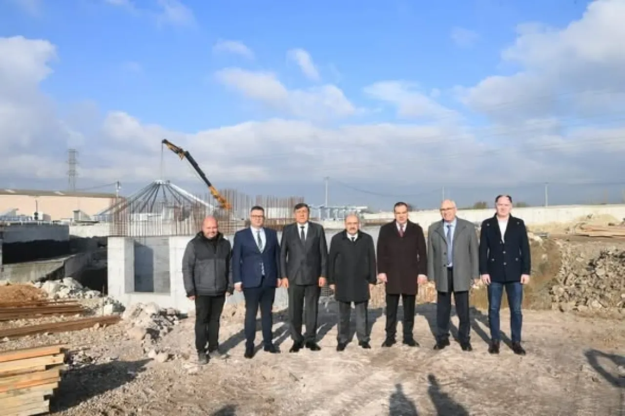 Balıkesir Ticaret Borsası, 5.5 Milyon Dolarlık Depo ve Laboratuvar Projesini Vali Ustaoğlu'na Tanıttı Balıkesir Ticaret Borsası, 5.5 Milyon Dolarlık Depo ve Laboratuvar Projesini Vali Ustaoğlu'na Tanıttı