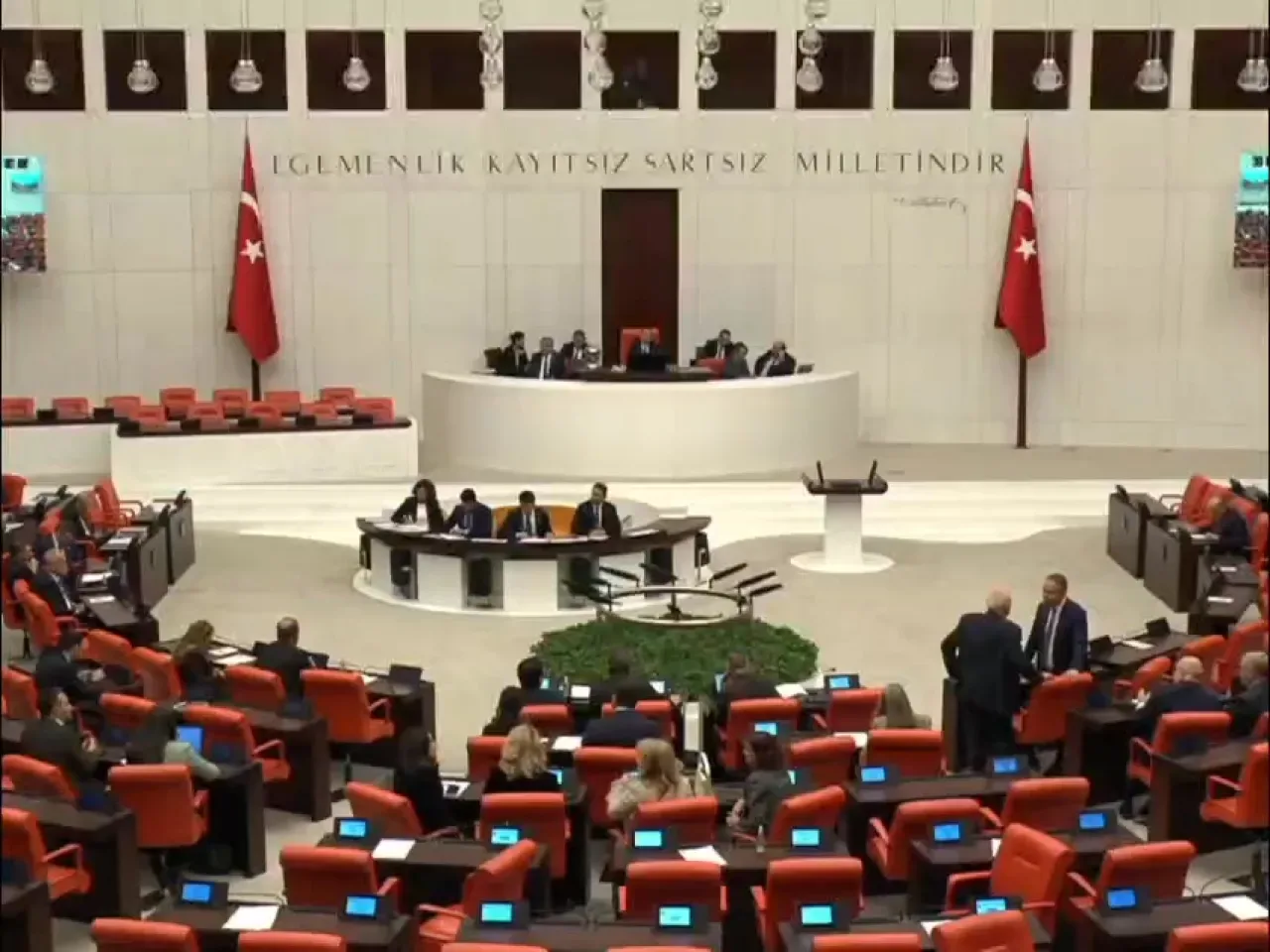 Bursa Barosu'nun CMK Tarifesi Talebi TBMM Genel Kurulu'nda Bursa Barosu'nun CMK Tarifesi Talebi TBMM Genel Kurulu'nda