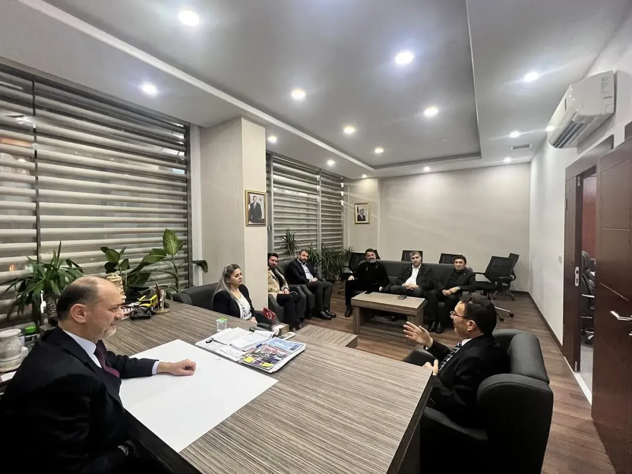 Yenimahalle AK Parti İlçe Başkanlığı'na Yozgat'tan Ziyaret Yenimahalle AK Parti İlçe Başkanlığı'na Yozgat'tan Ziyaret