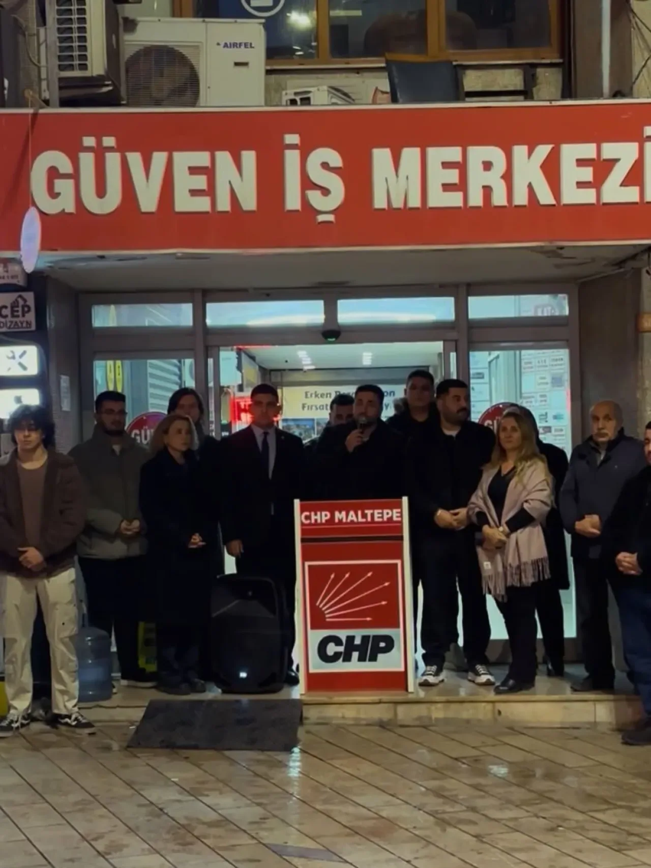 CHP Maltepe Gençlik Kolları'ndan Üniversite Komisyonu'na Teşekkür CHP Maltepe Gençlik Kolları'ndan Üniversite Komisyonu'na Teşekkür