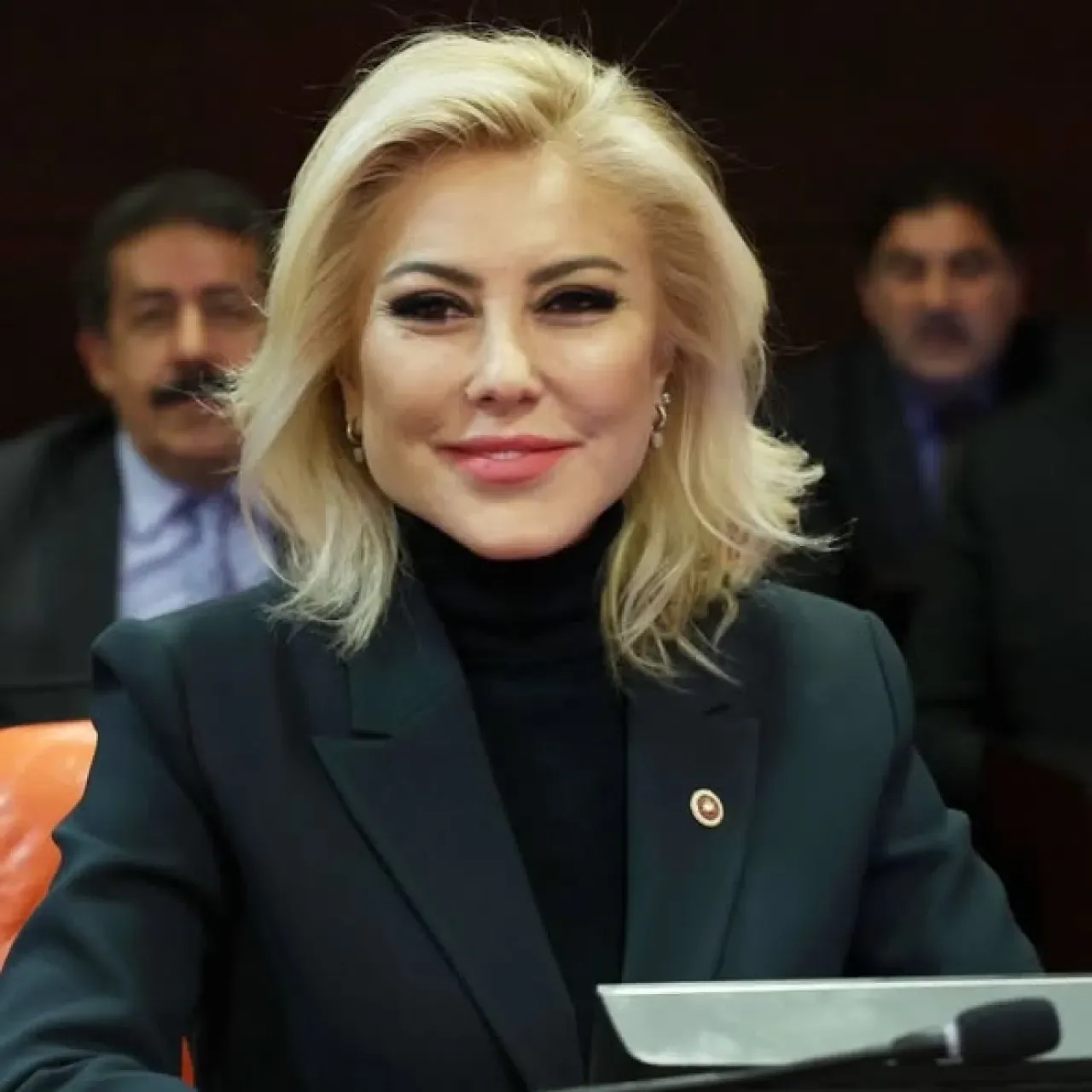 AK Parti'den Kritik Yargı Reformu: 11 Maddelik Paket TBMM'de AK Parti'den Kritik Yargı Reformu: 11 Maddelik Paket TBMM'de