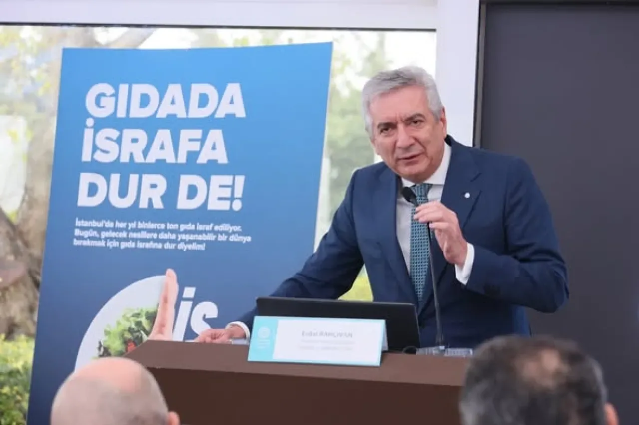 İSO ve İTO Liderleri Perakende Sektörünün Geleceğini Masaya Yatırdı İSO ve İTO Liderleri Perakende Sektörünün Geleceğini Masaya Yatırdı