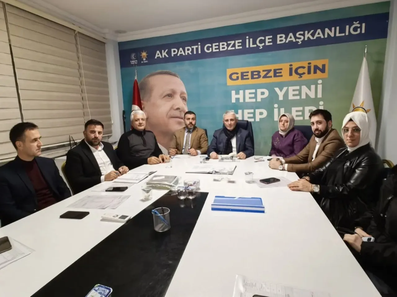 AK Parti Gebze Gençlik Kolları'ndan Haftalık Değerlendirme Toplantısı AK Parti Gebze Gençlik Kolları'ndan Haftalık Değerlendirme Toplantısı