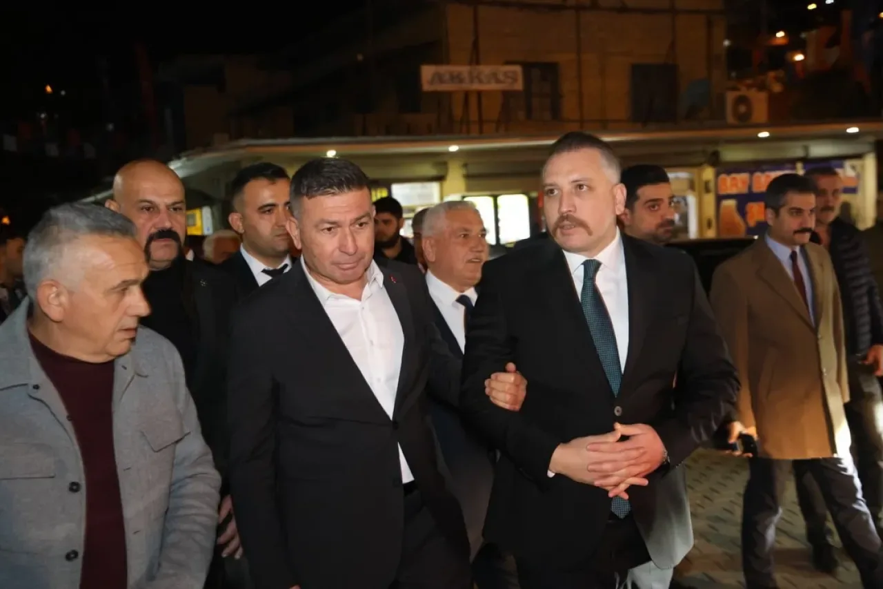 MHP'li Yerel Yönetimlerde Ziyaret: Karaisalı'da Parti İçi Dayanışma MHP'li Yerel Yönetimlerde Ziyaret: Karaisalı'da Parti İçi Dayanışma