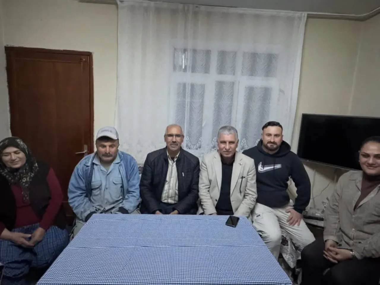 Sarıçam'da Komşuluk Bağları "Hayırlı Günler Komşum" Ziyaretleriyle Güçleniyor Sarıçam'da Komşuluk Bağları "Hayırlı Günler Komşum" Ziyaretleriyle Güçleniyor