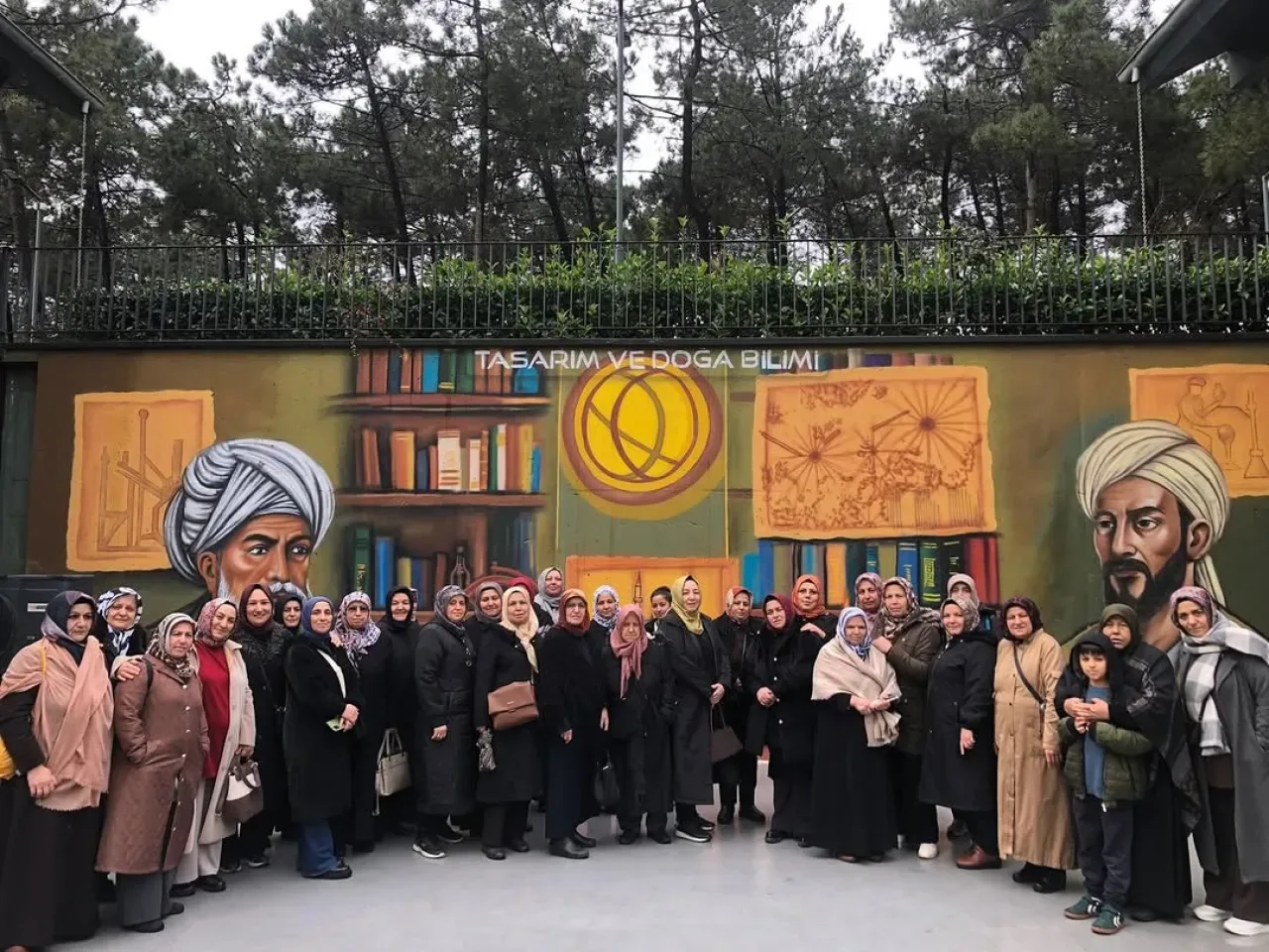Ak Partili Kadınlar, Ümraniye'de Hizmetleri Yerinde İnceledi Ak Partili Kadınlar, Ümraniye'de Hizmetleri Yerinde İnceledi