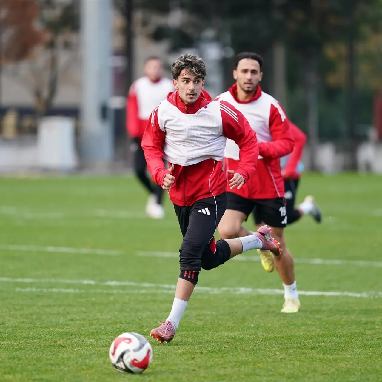 Siltaş Yapı Pendikspor, Sahada Yoğun Mesaiye Devam Ediyor Siltaş Yapı Pendikspor, Sahada Yoğun Mesaiye Devam Ediyor