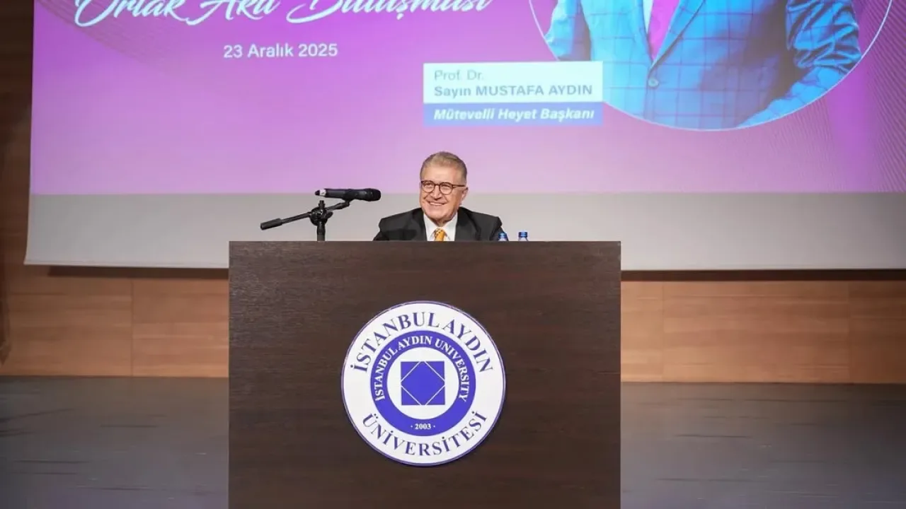 Genç Aydınlarla Ortak Akıl Buluşması'nda Üniversitenin Gelecek Vizyonu Konuşuldu Genç Aydınlarla Ortak Akıl Buluşması'nda Üniversitenin Gelecek Vizyonu Konuşuldu