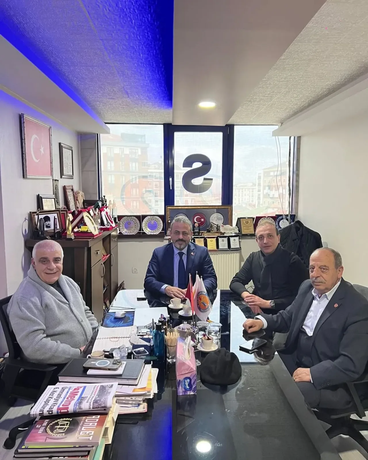 CHP'li Yöneticiler Ümraniye İş İnsanı Nusret Türker ile Buluştu CHP'li Yöneticiler Ümraniye İş İnsanı Nusret Türker ile Buluştu