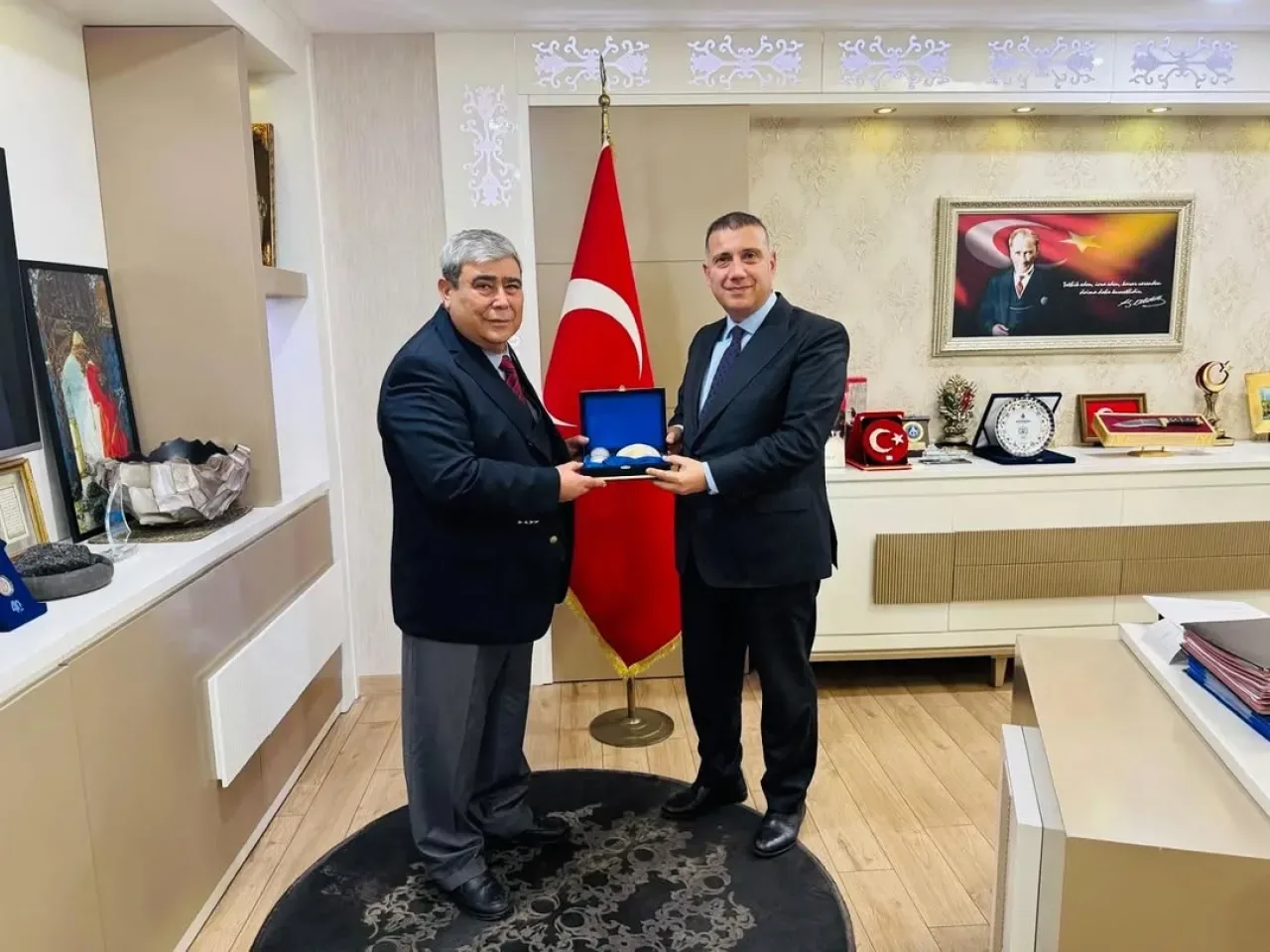 Yörük Ali Paşa, Tuzla Kaymakamı Güney'i Makamında Ziyaret Etti Yörük Ali Paşa, Tuzla Kaymakamı Güney'i Makamında Ziyaret Etti