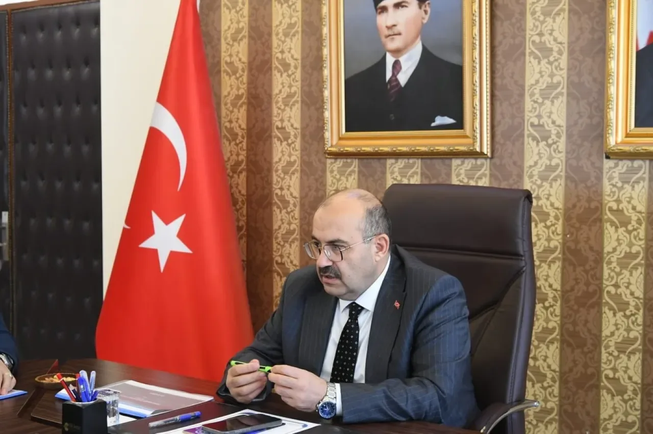 Balıkesir'de Deprem Sonrası Koordinasyon Toplantısı Yapıldı Balıkesir'de Deprem Sonrası Koordinasyon Toplantısı Yapıldı