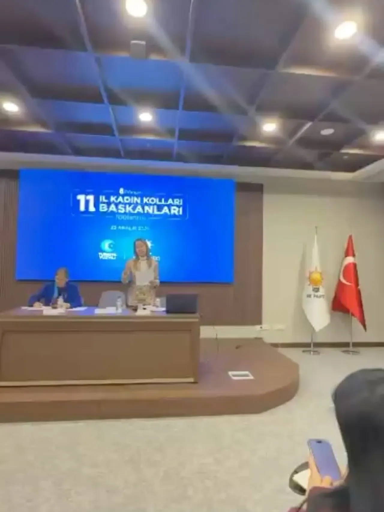 AK Parti Kadın Kolları'ndan 2026 Vizyonu: Türkiye Yüzyılı'na Değer Katacak Projeler Masaya Yatırıldı AK Parti Kadın Kolları'ndan 2026 Vizyonu: Türkiye Yüzyılı'na Değer Katacak Projeler Masaya Yatırıldı