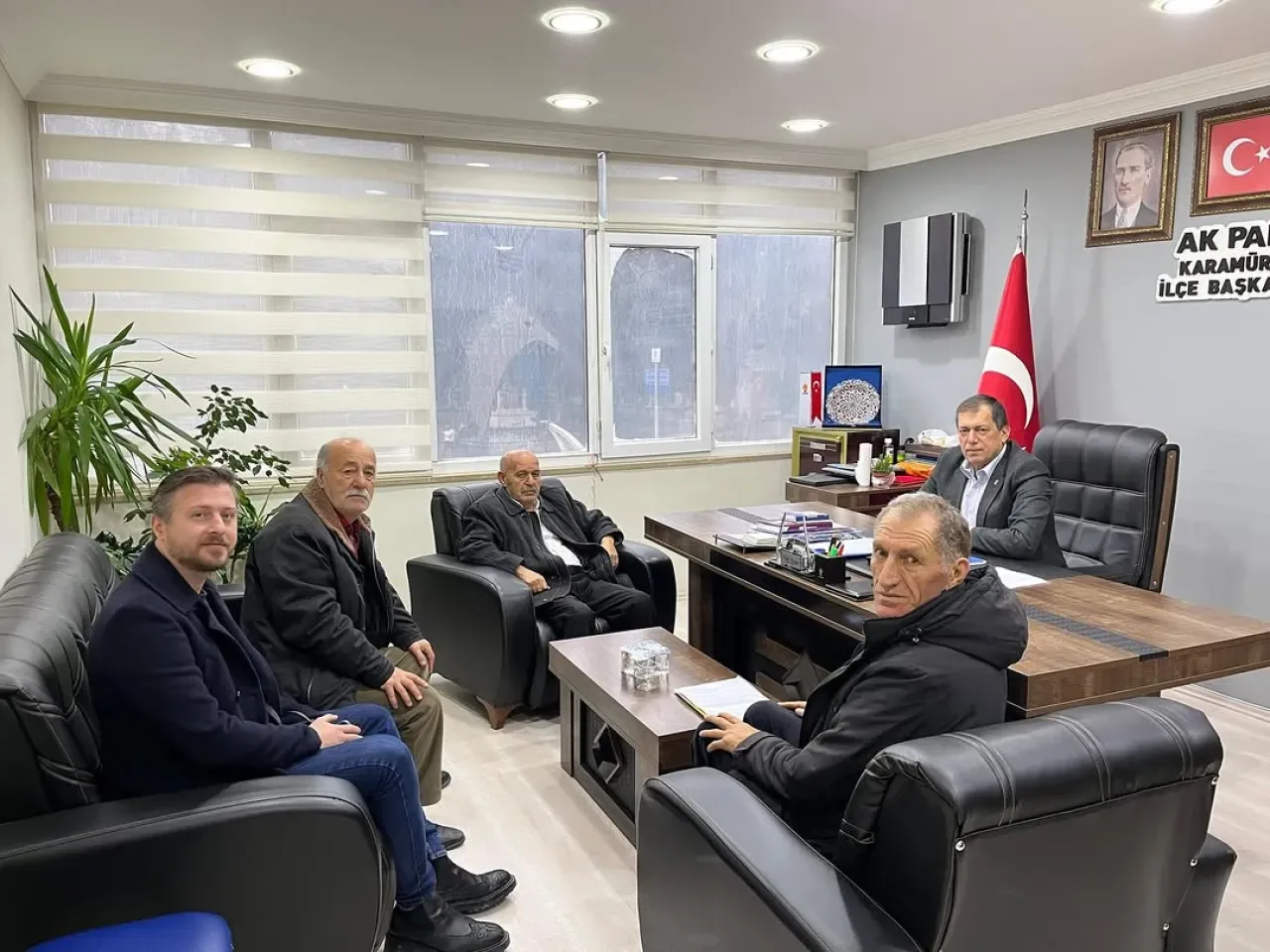 AK Parti Karamürsel Teşkilatı, Hemşehrilerin Ziyaretlerine Açık AK Parti Karamürsel Teşkilatı, Hemşehrilerin Ziyaretlerine Açık