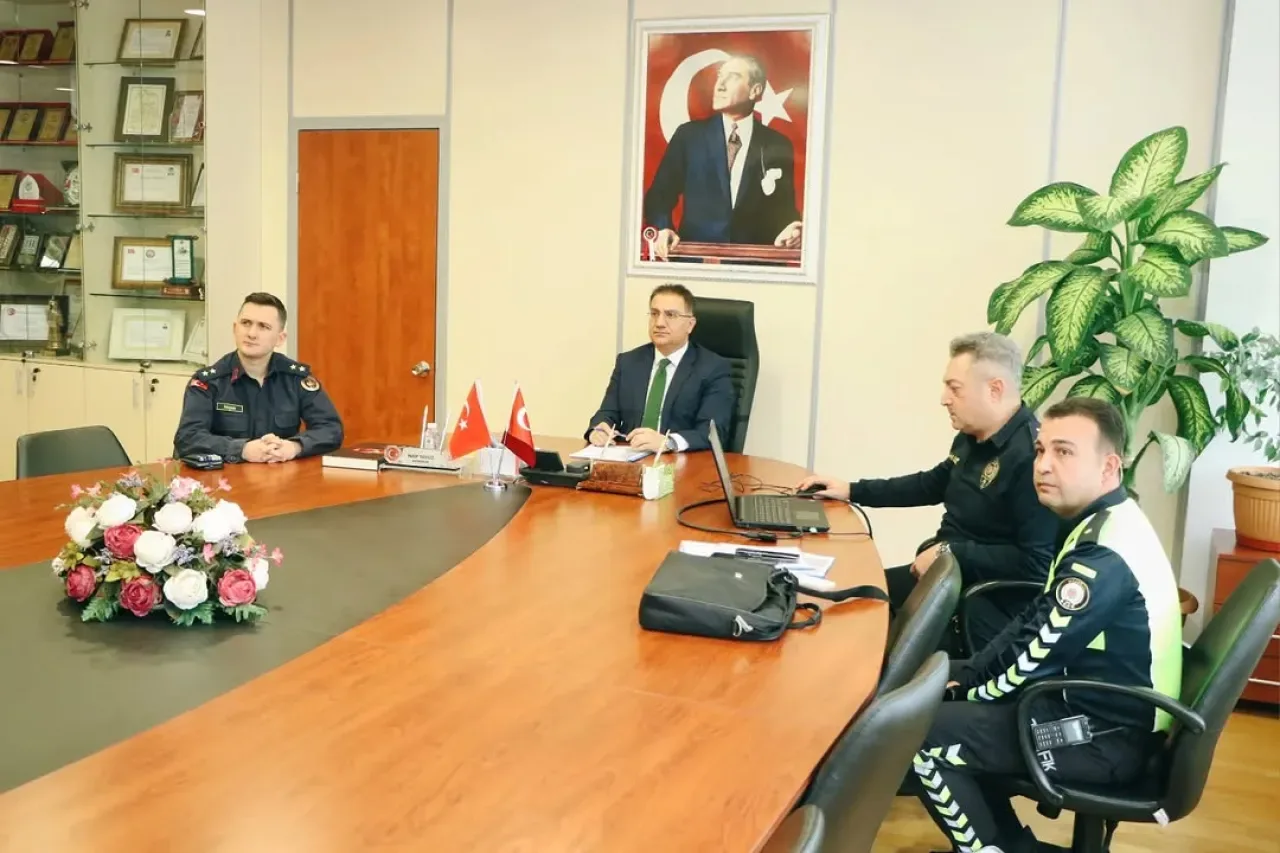 Sancaktepe'de Trafik Güvenliği Zirvesi: Denetimler Artıyor Sancaktepe'de Trafik Güvenliği Zirvesi: Denetimler Artıyor