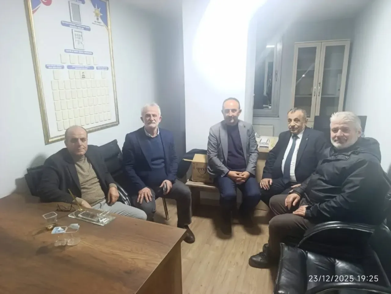 AK Parti Sincan'da Sivil Toplum ve Halkla İlişkiler Birimi Toplantısı Yapıldı AK Parti Sincan'da Sivil Toplum ve Halkla İlişkiler Birimi Toplantısı Yapıldı