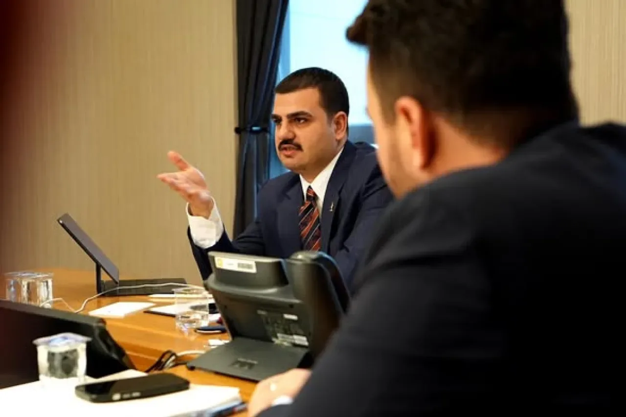 AK Parti İzmir'de Haftalık Olağan Toplantı Gerçekleştirildi AK Parti İzmir'de Haftalık Olağan Toplantı Gerçekleştirildi