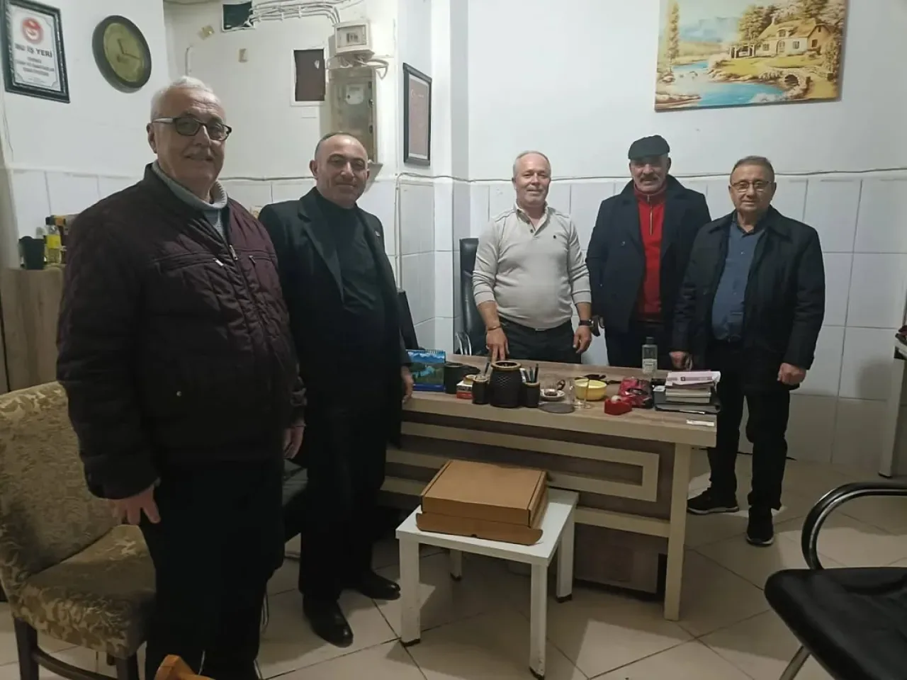 Saadet Partisi, Derince'de Yeni İş Yeri Açan Hamza Akbal'ı Ziyaret Etti Saadet Partisi, Derince'de Yeni İş Yeri Açan Hamza Akbal'ı Ziyaret Etti