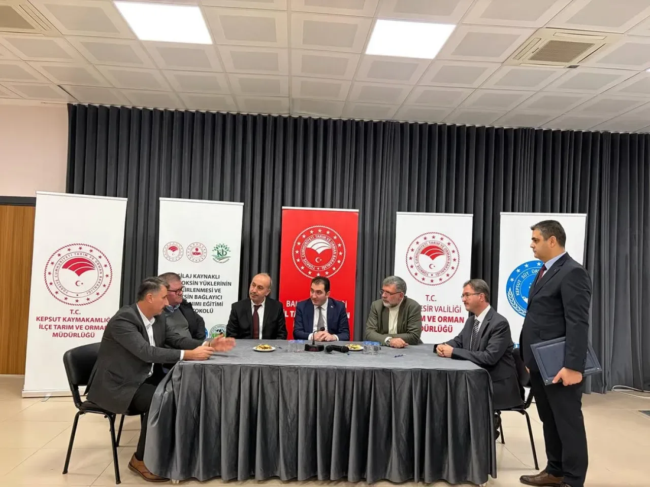 Balıkesir'de Hayvancılık İçin Kritik İki Adım: Toksinle Mücadele ve Yem Üretimi Balıkesir'de Hayvancılık İçin Kritik İki Adım: Toksinle Mücadele ve Yem Üretimi