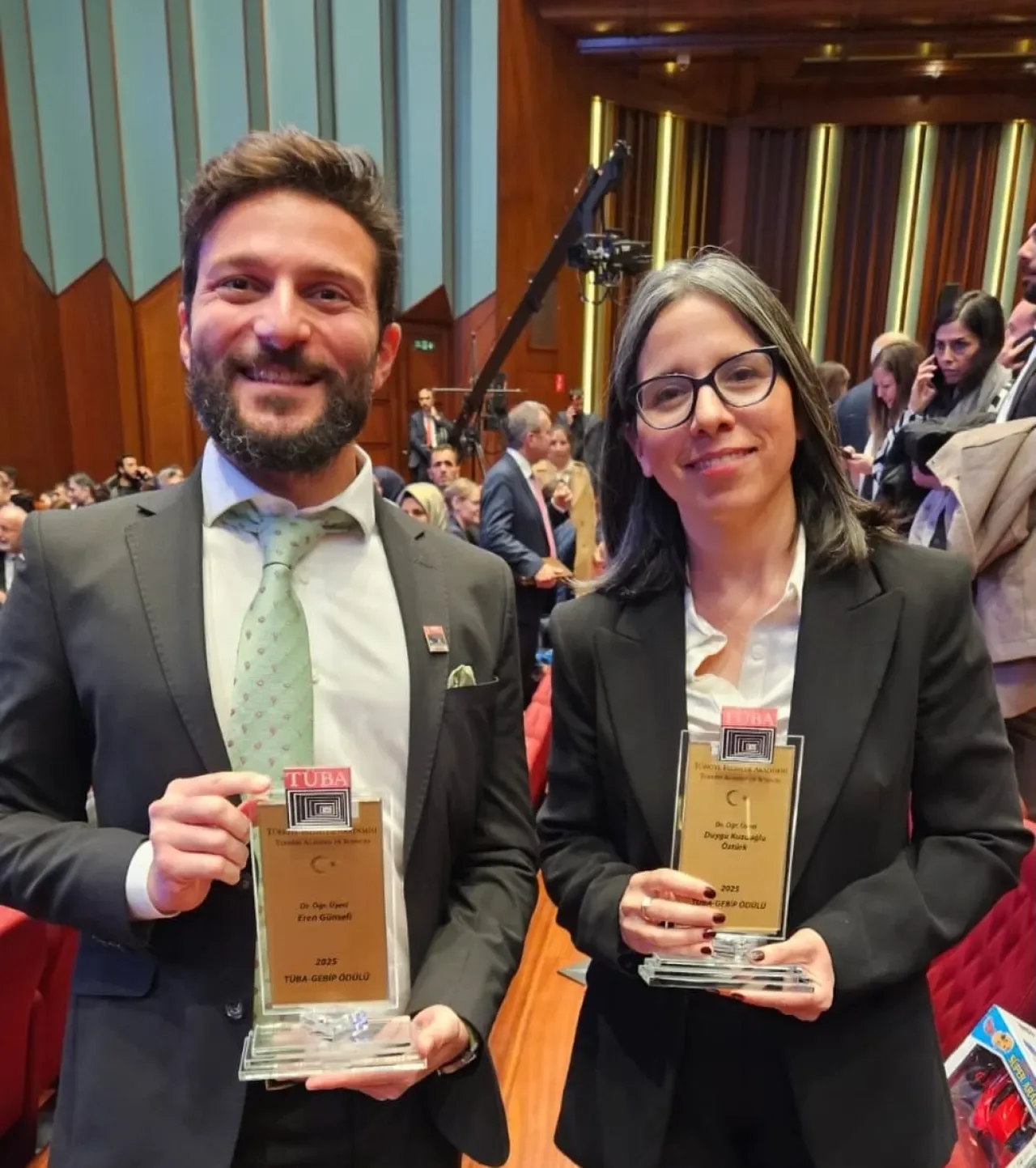Sabancı Üniversitesi'nden İki Akademisyene Cumhurbaşkanı'ndan Prestijli Bilim Ödülü Sabancı Üniversitesi'nden İki Akademisyene Cumhurbaşkanı'ndan Prestijli Bilim Ödülü