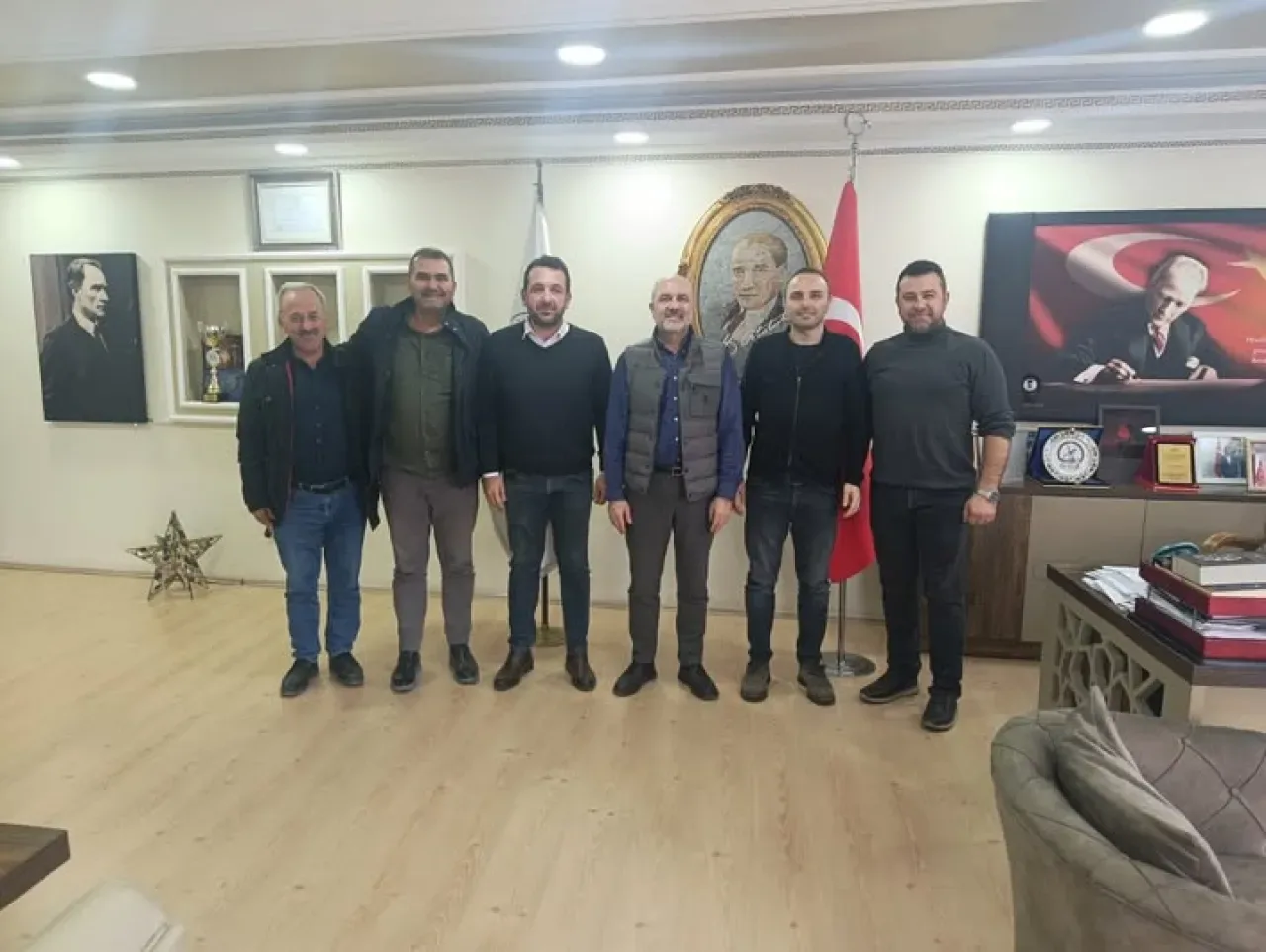 Marmara Adalar'da Ekinlik Adası İçin İş Birliği Görüşmeleri Başladı Marmara Adalar'da Ekinlik Adası İçin İş Birliği Görüşmeleri Başladı