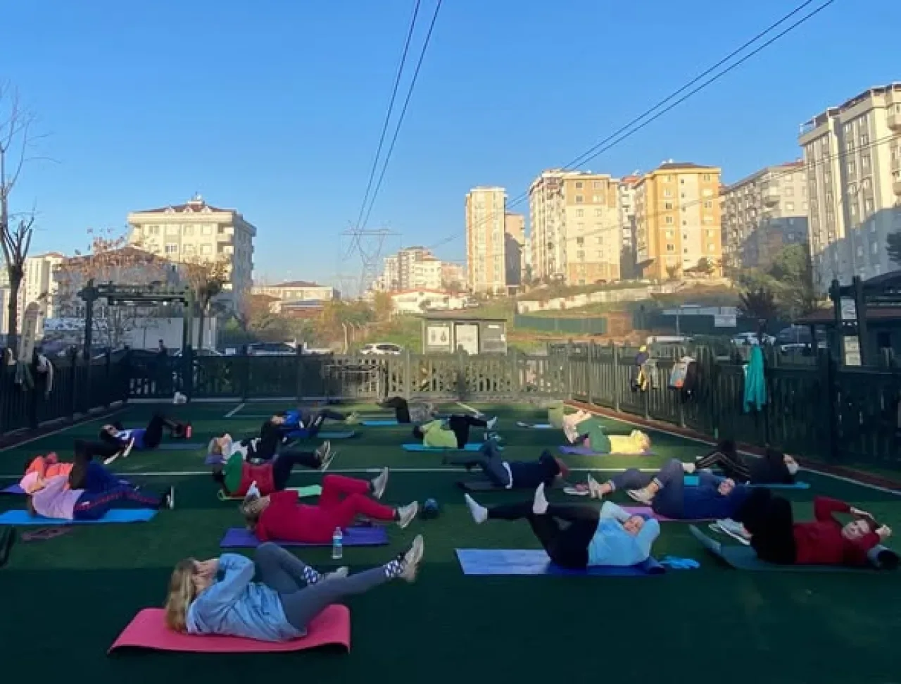 Spor İstanbul'dan Ücretsiz Açık Hava Egzersizleri ile Yeni Yıla Sağlıklı Başlangıç Spor İstanbul'dan Ücretsiz Açık Hava Egzersizleri ile Yeni Yıla Sağlıklı Başlangıç