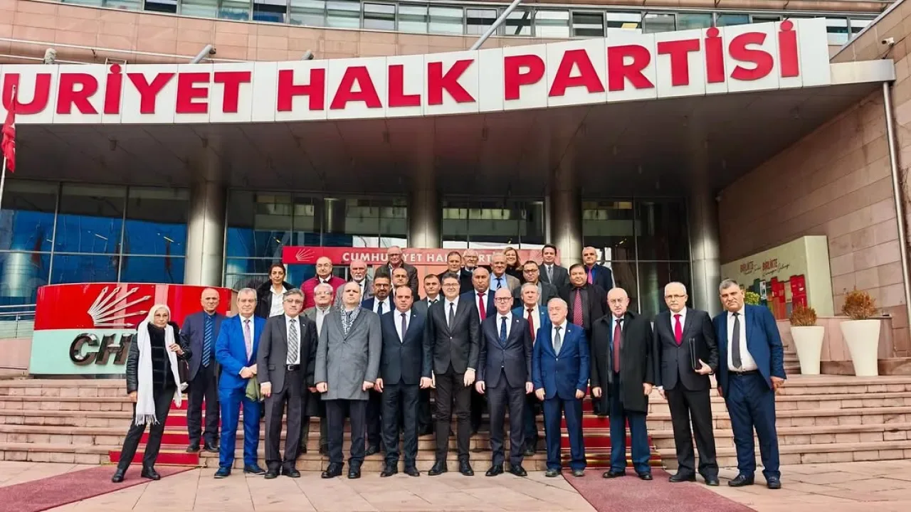 CHP'den Balıkesir Sivil Toplum Kuruluşlarına Anlamlı Ziyaret CHP'den Balıkesir Sivil Toplum Kuruluşlarına Anlamlı Ziyaret