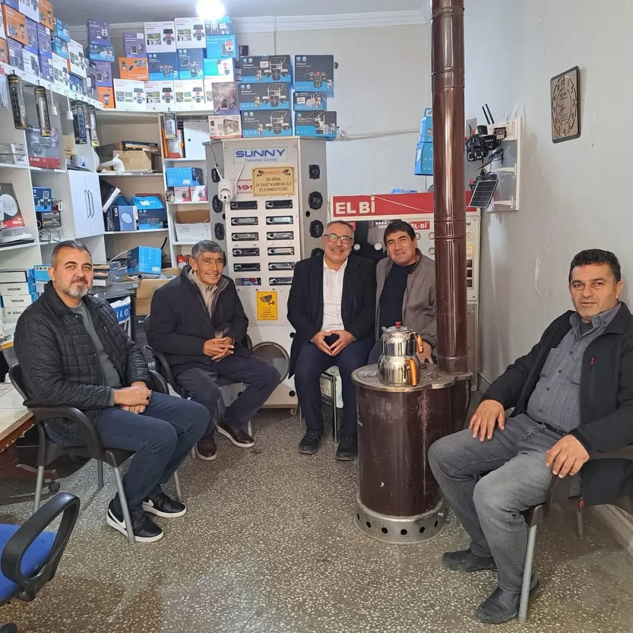 AK Parti Şereflikoçhisar İlçe Başkanı Levent Sarıkaya, Yerel Esnaf Ziyaretlerine Devam Ediyor AK Parti Şereflikoçhisar İlçe Başkanı Levent Sarıkaya, Yerel Esnaf Ziyaretlerine Devam Ediyor
