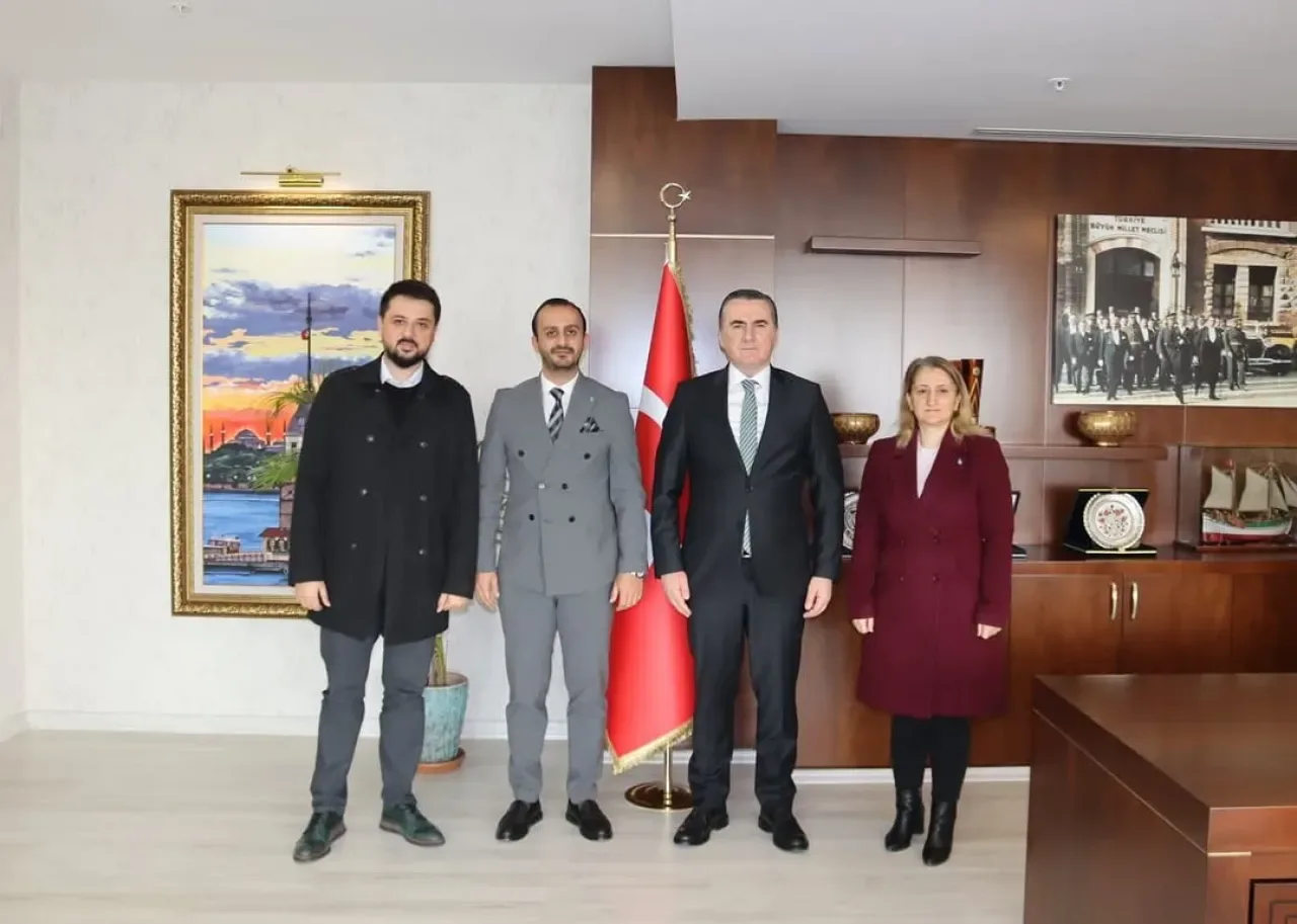 DEVA Partisi Pendik İlçe Başkanı, Kaymakam Yıldız'ı Ziyaret Etti DEVA Partisi Pendik İlçe Başkanı, Kaymakam Yıldız'ı Ziyaret Etti
