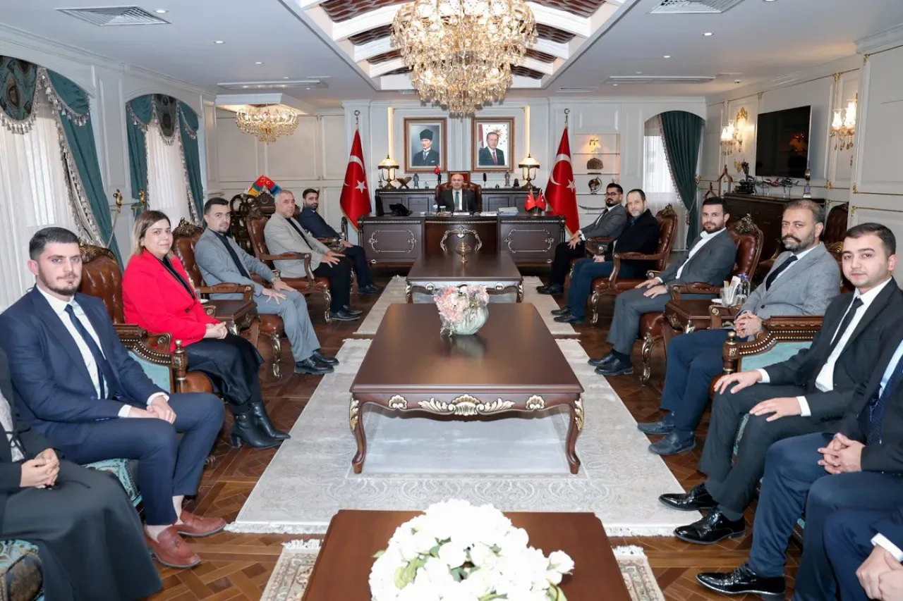 Adana Valisi'nden TÜGVA'ya Anlamlı Kabul Adana Valisi'nden TÜGVA'ya Anlamlı Kabul